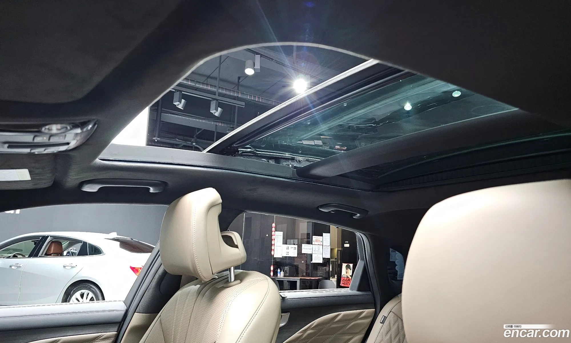 Kia K8 Hybrid 2024 — 12