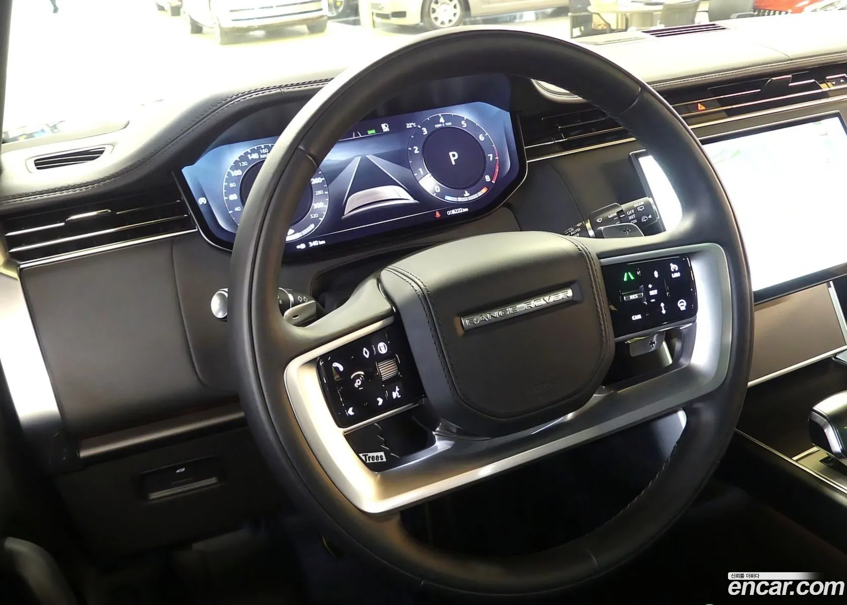Land Rover Range Rover 2024 — 17