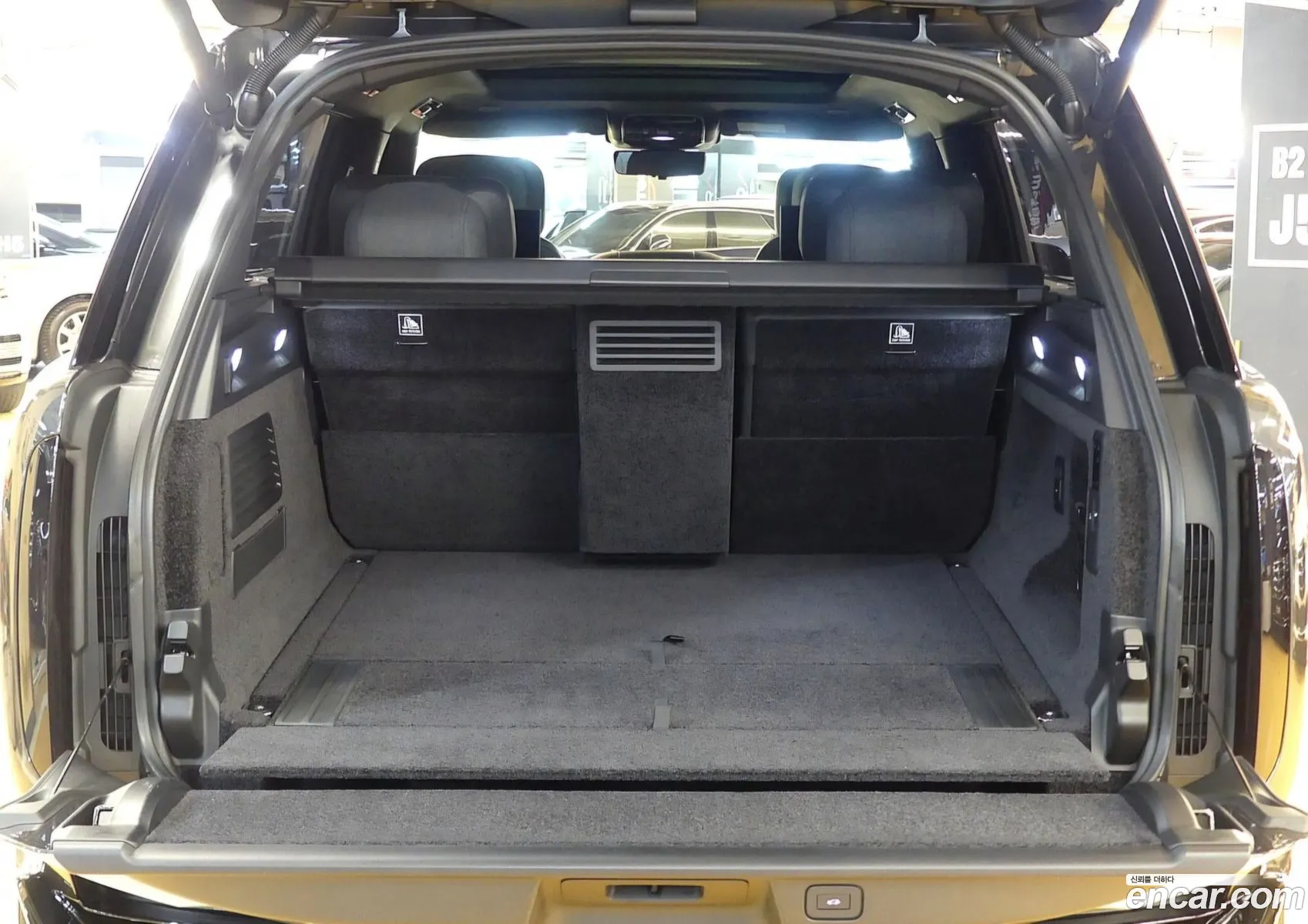 Land Rover Range Rover 2024 — 13