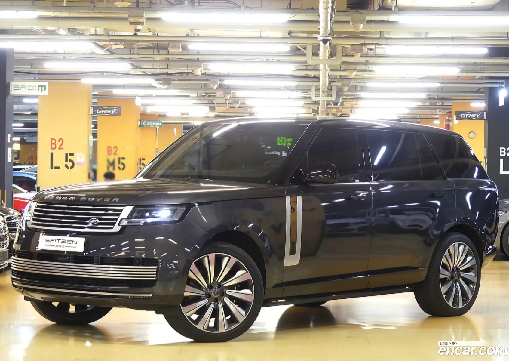 Land Rover Range Rover 2024 — 10