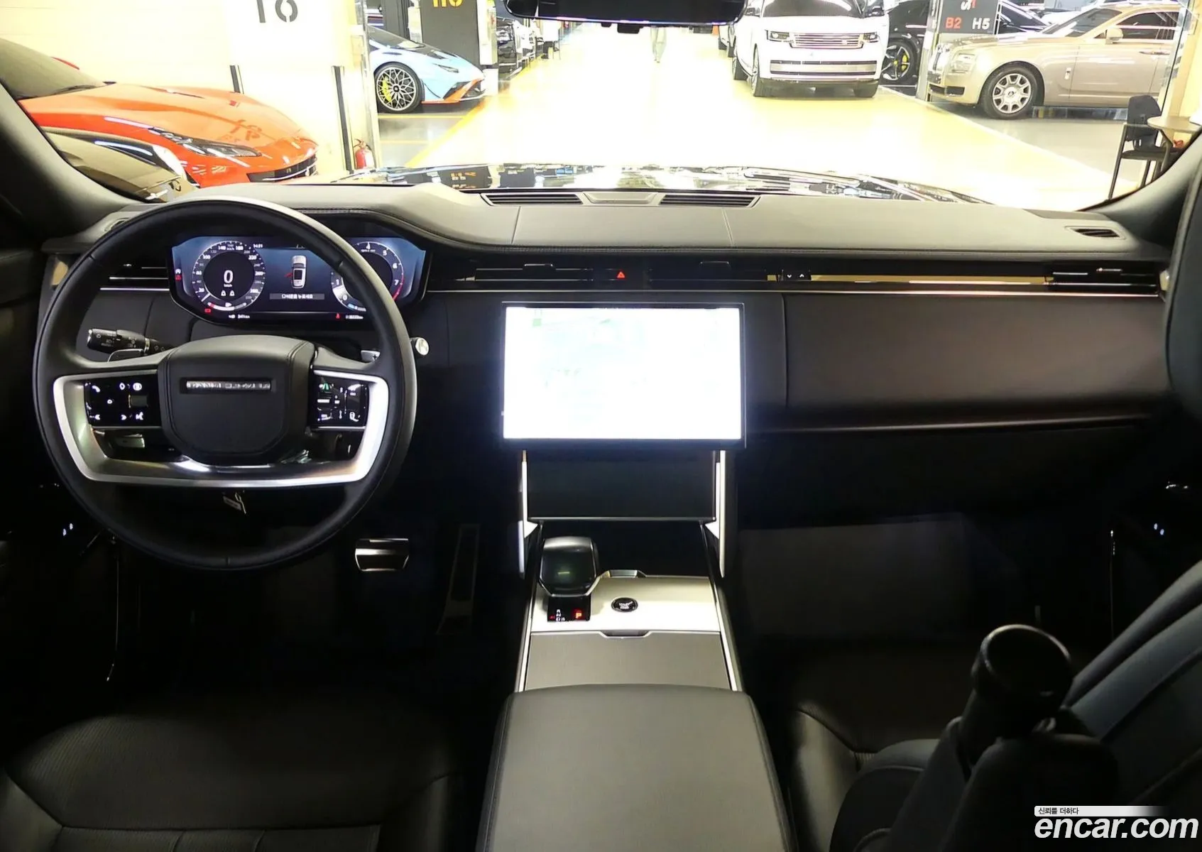Land Rover Range Rover 2024 — 16