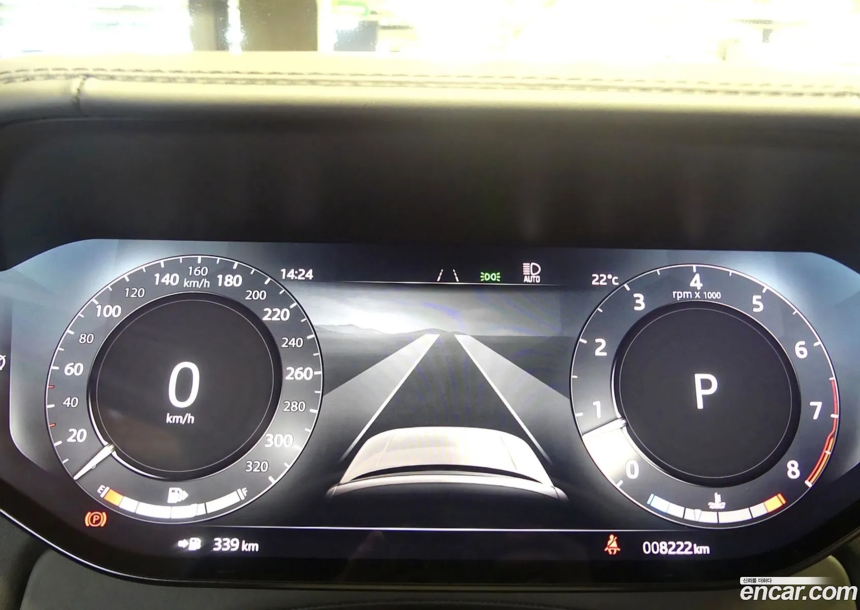 Land Rover Range Rover 2024 — 11