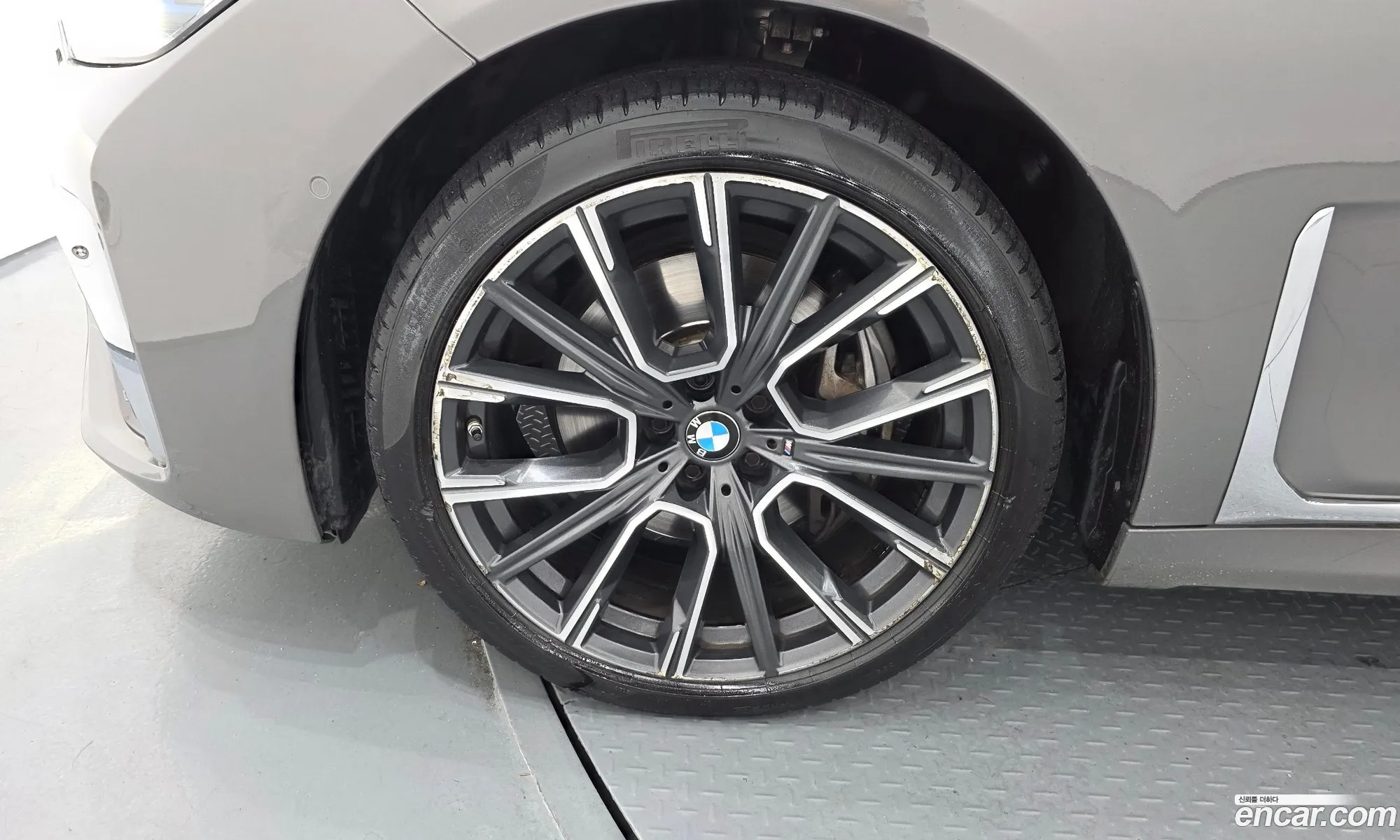 BMW 7 Series 2020 — 16