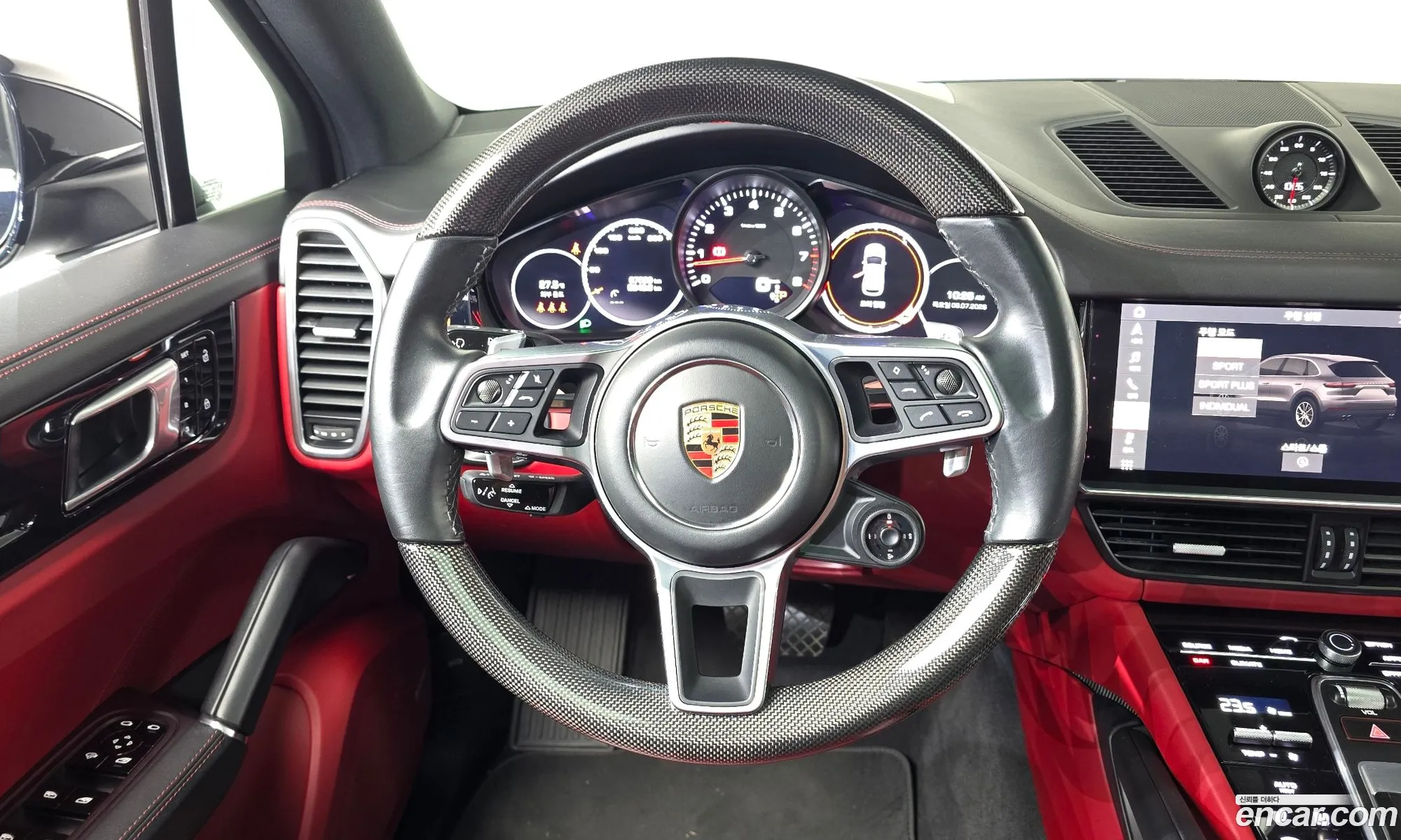 Porsche Cayenne 2021 — 11