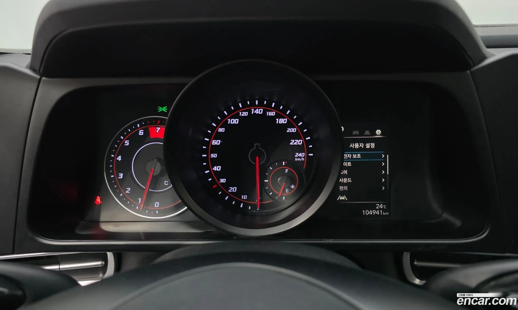 Hyundai Elantra 2022 — 17