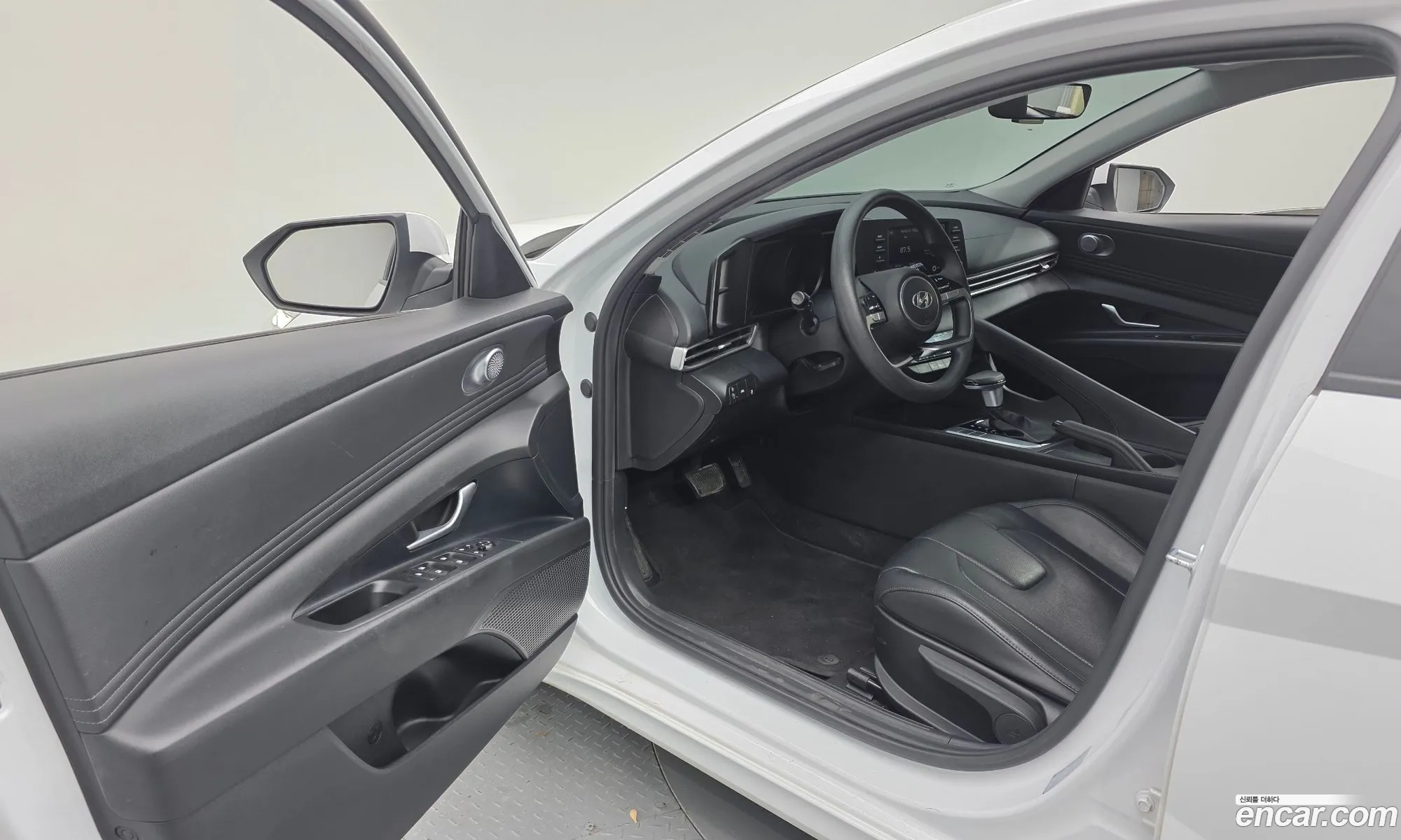 Hyundai Elantra 2022 — 9