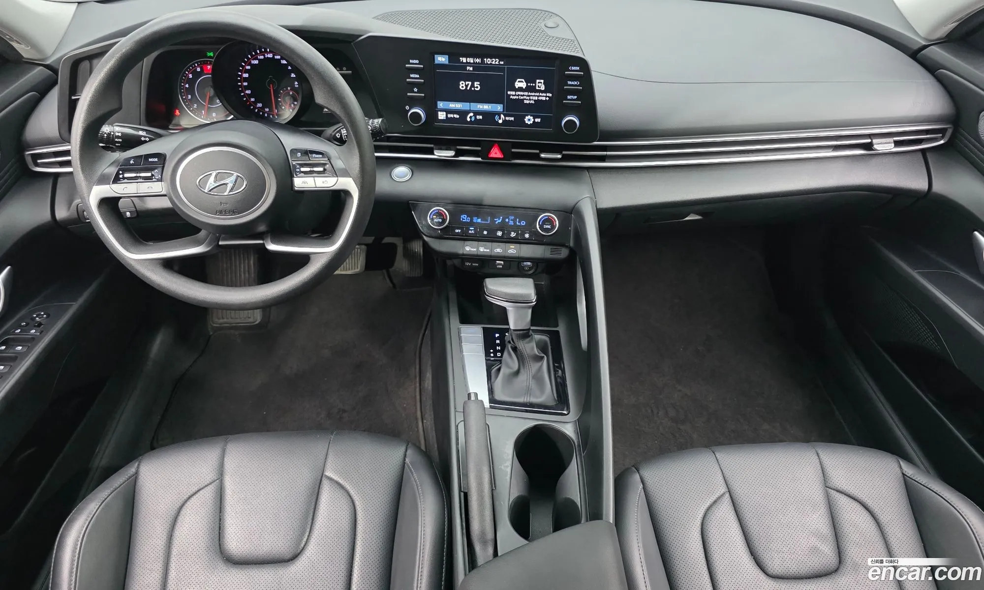 Hyundai Elantra 2022 — 14