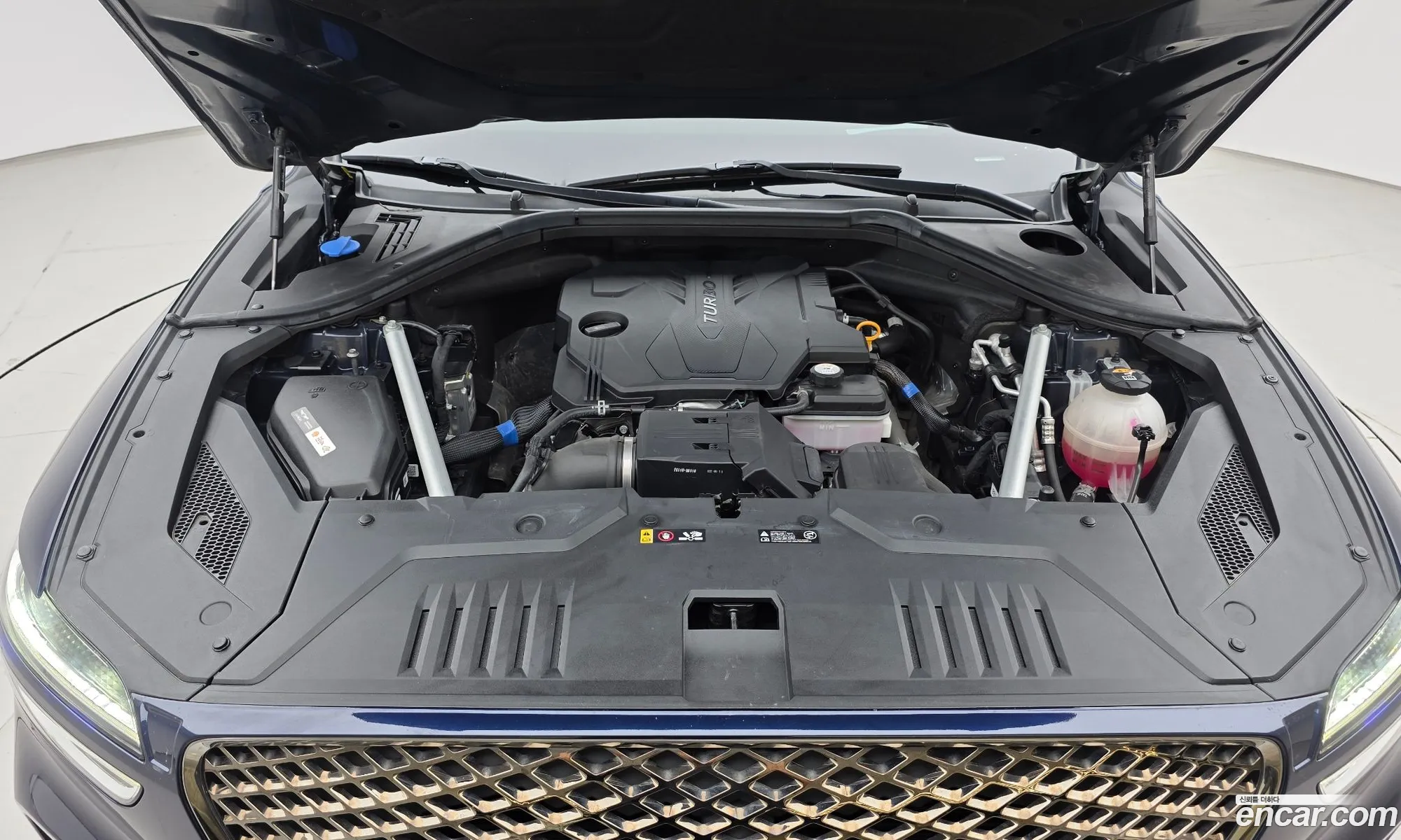 Genesis GV70 2022 — 10