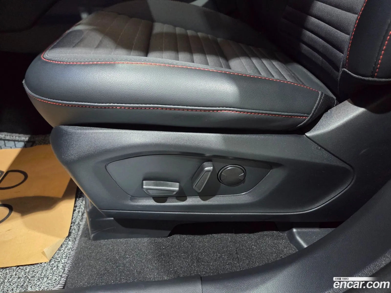 Ford Explorer 6th Gen 2025 — 11