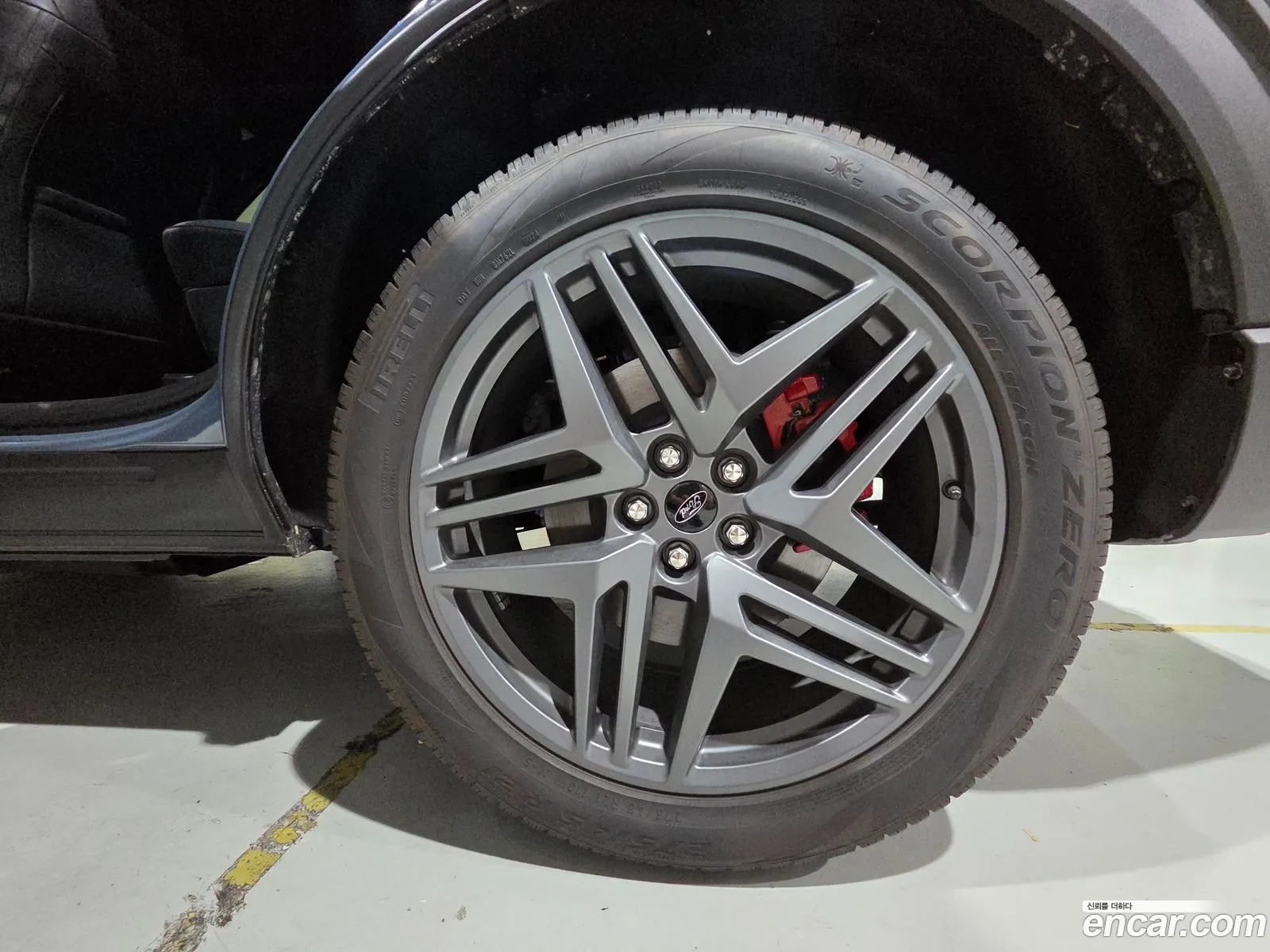 Ford Explorer 6th Gen 2025 — 20