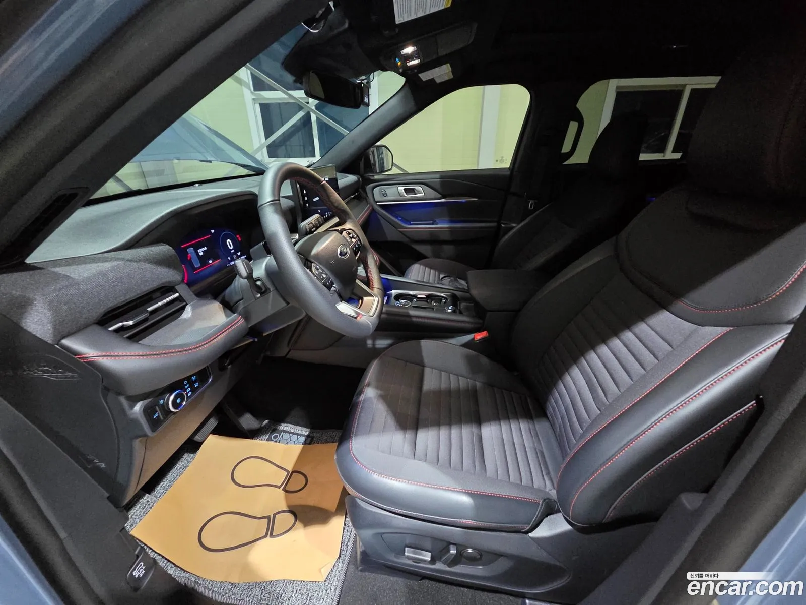 Ford Explorer 6th Gen 2025 — 14