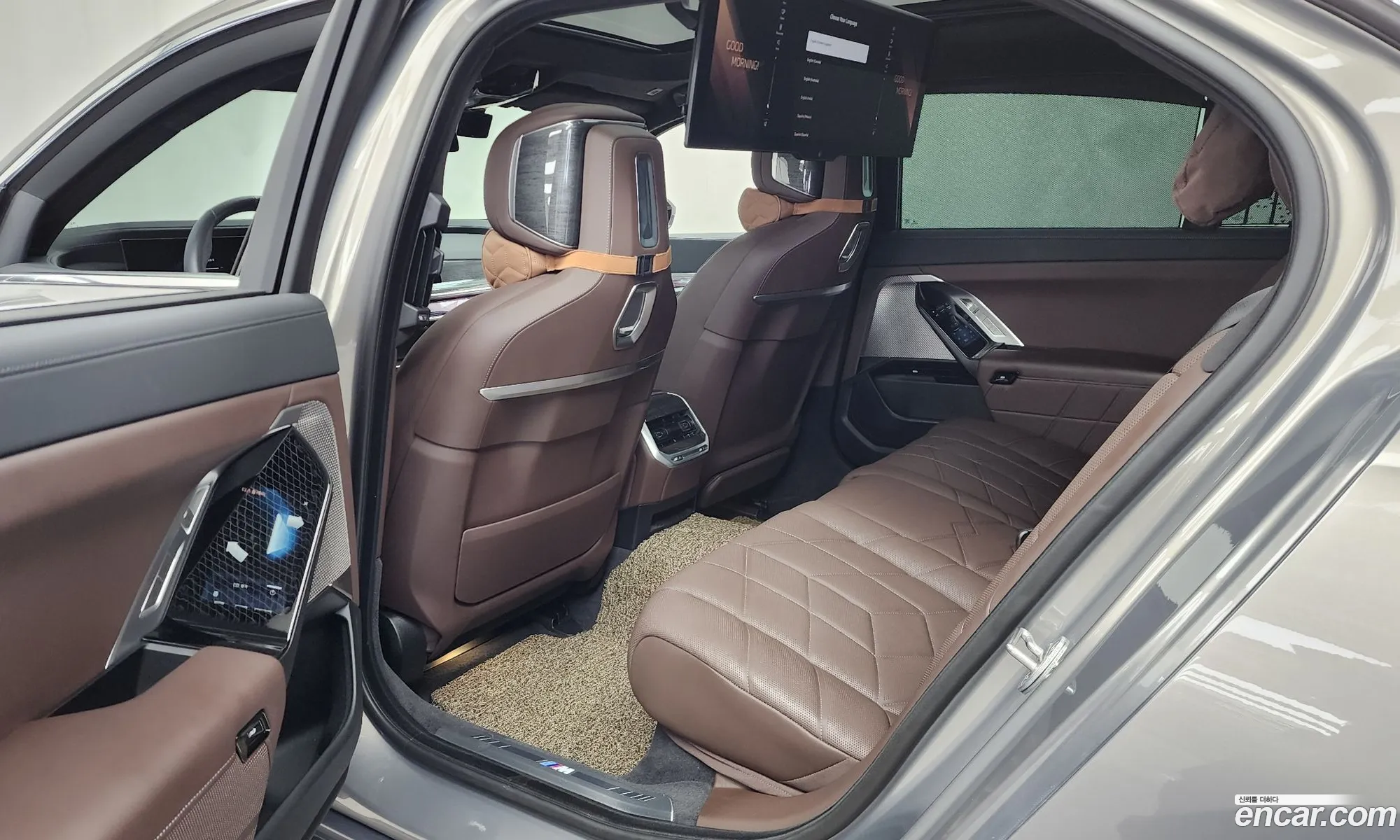 BMW 7 Series 2023 — 17