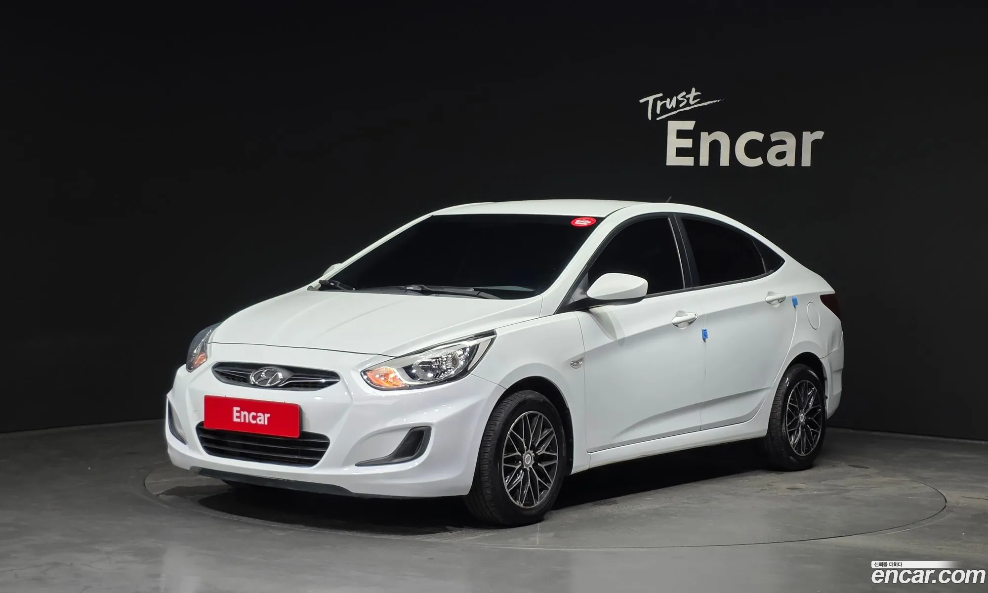 Hyundai Accent 2013 — 19