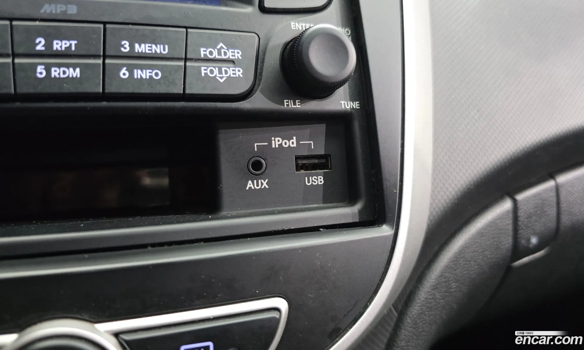 Hyundai Accent 2013 — 14