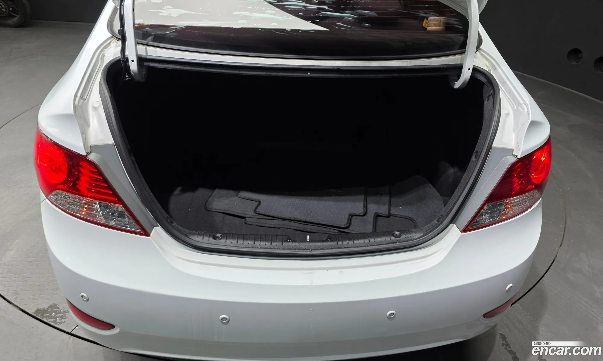 Hyundai Accent 2013 — 15