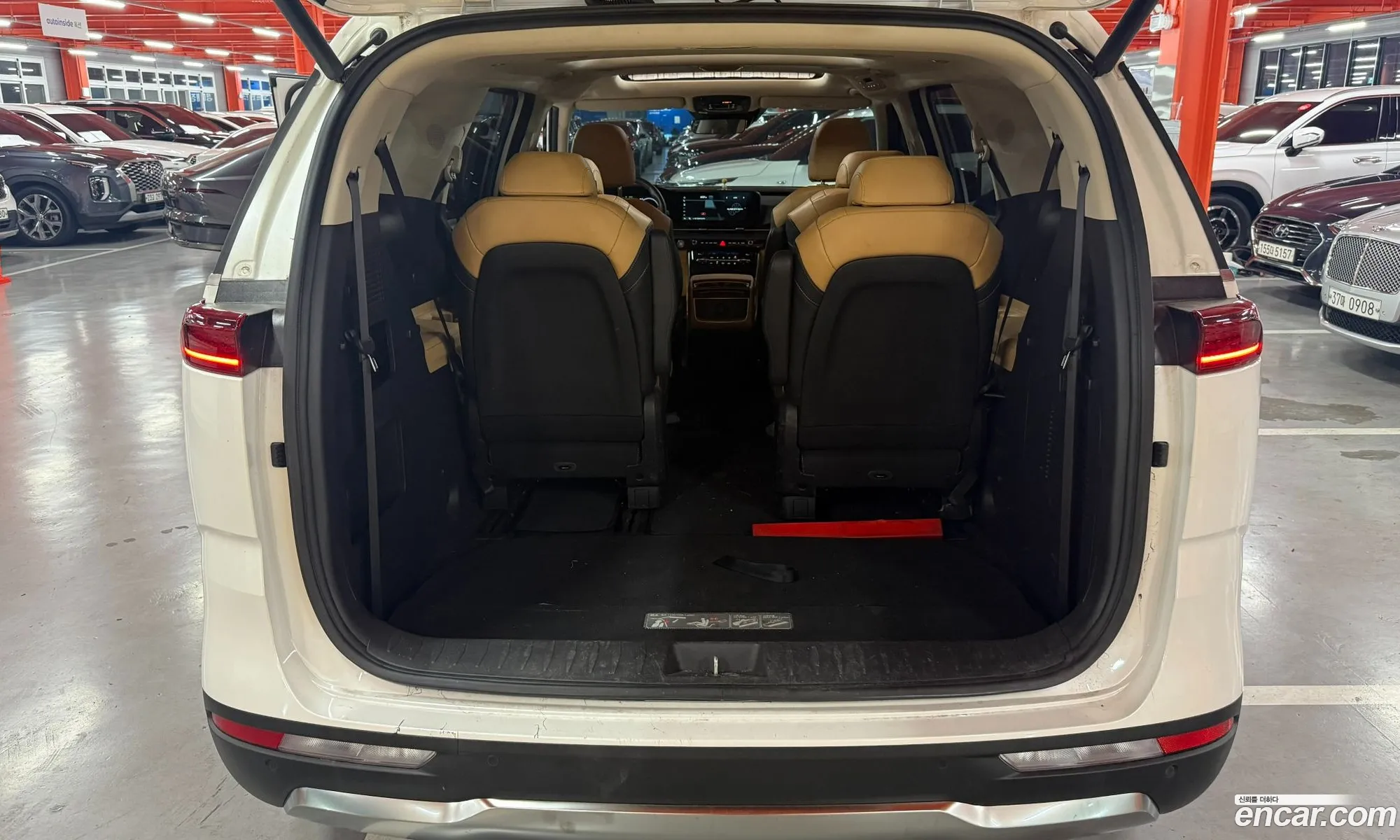 Kia Carnival 2023 — 20