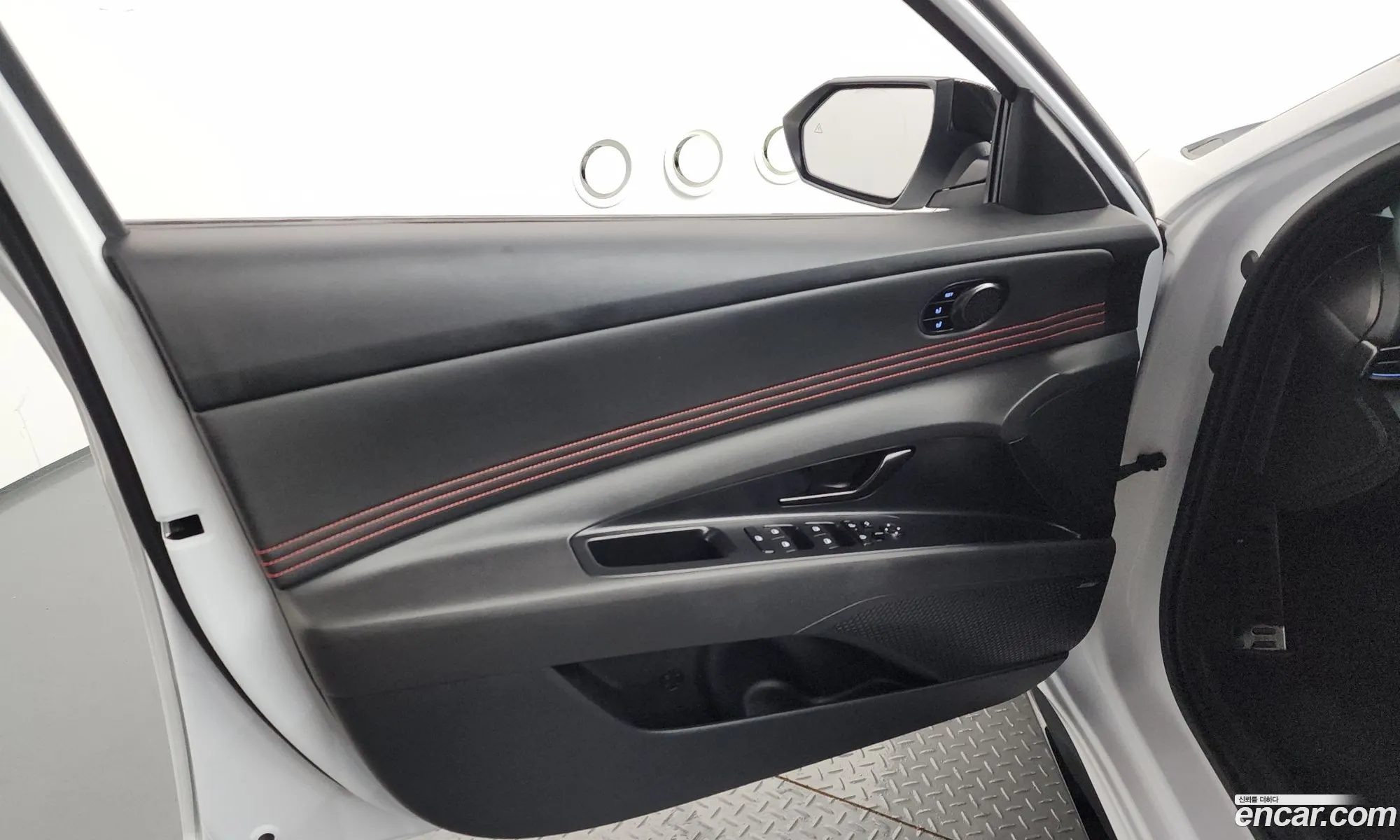 Hyundai Elantra 2023 — 13