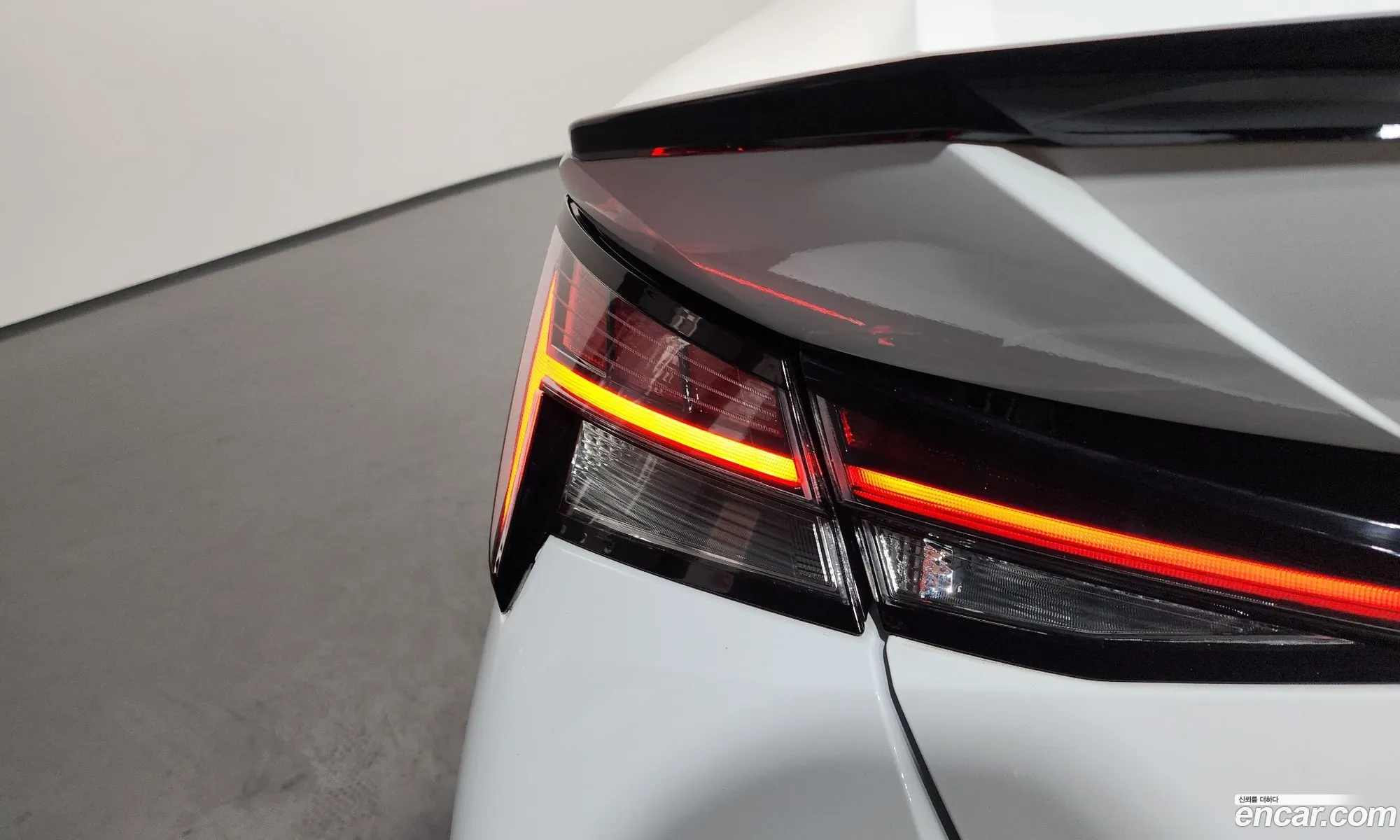 Hyundai Elantra 2023 — 10