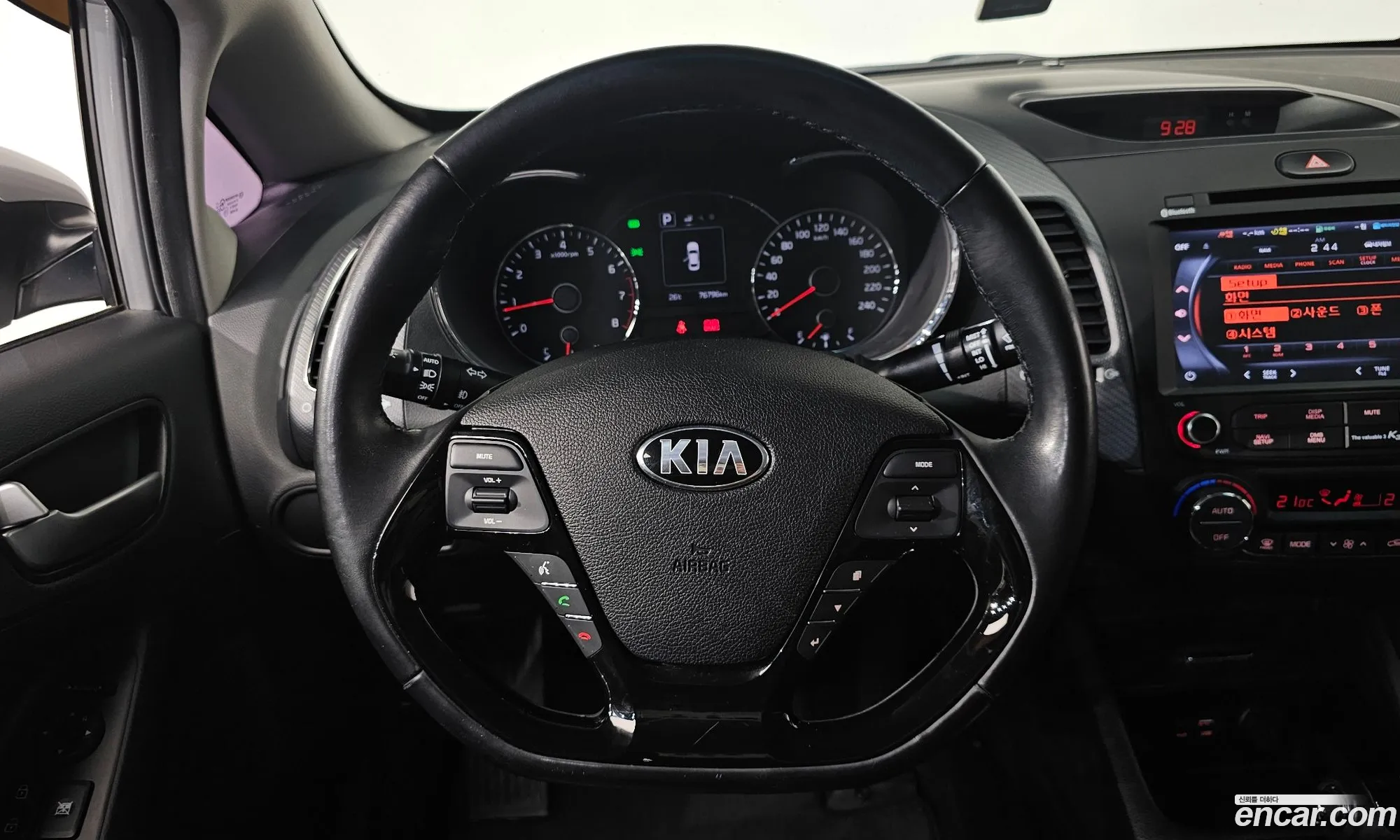 Kia K3 2016 — 17