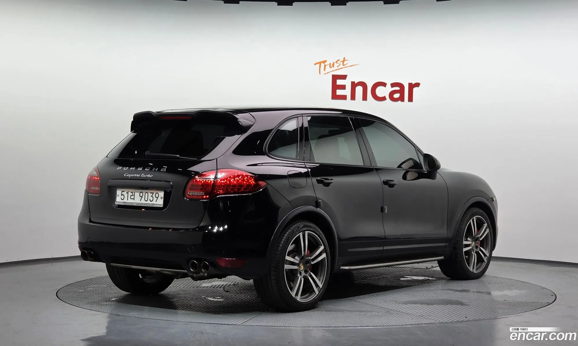 Porsche Cayenne 2012 WP1AC2928CLA82377 — 2