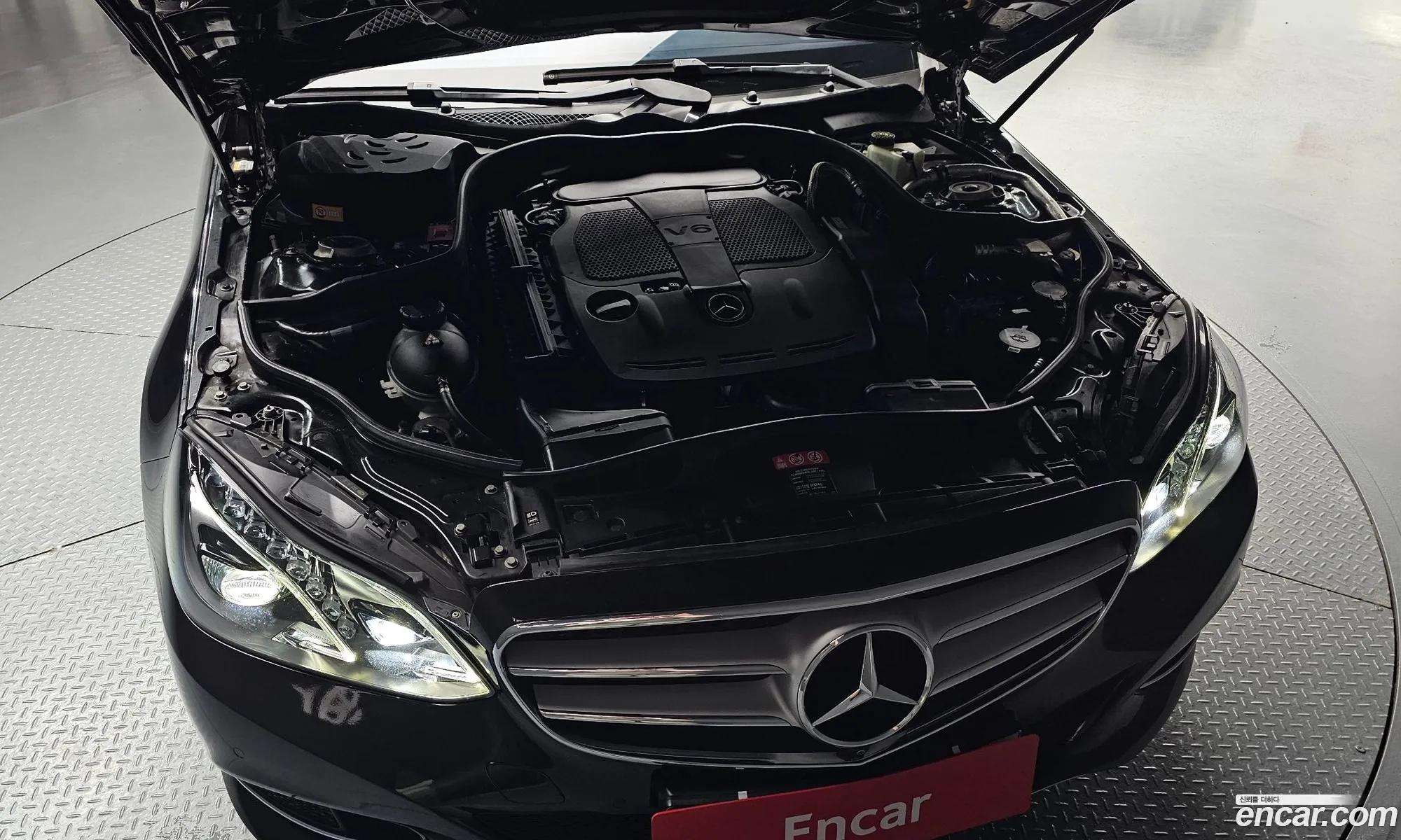 Mercedes-Benz E-Class W212 2015 WDDHF8BB3GB239996 — 6