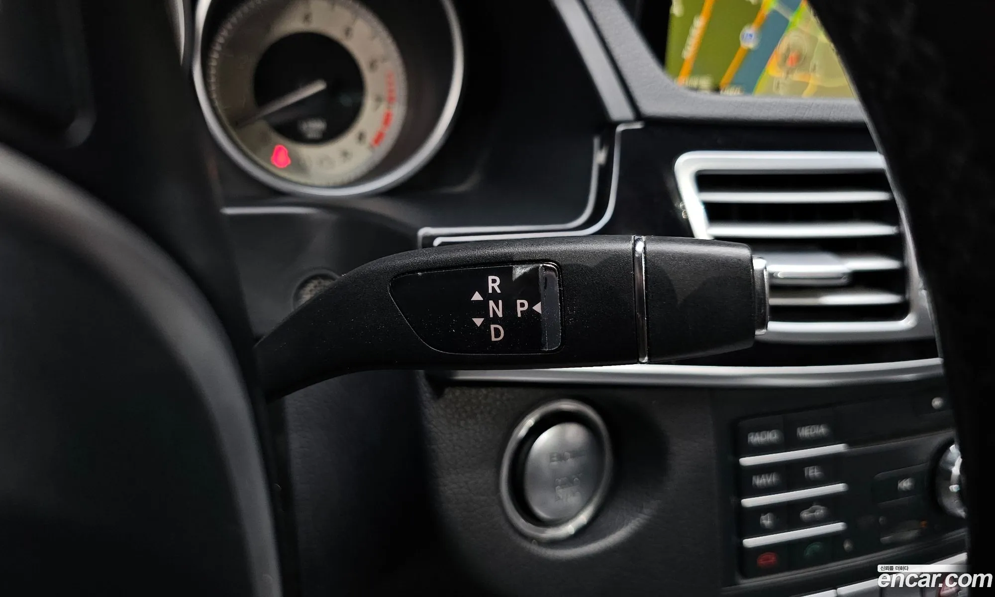 Mercedes-Benz E-Class W212 2015 WDDHF8BB3GB239996 — 8