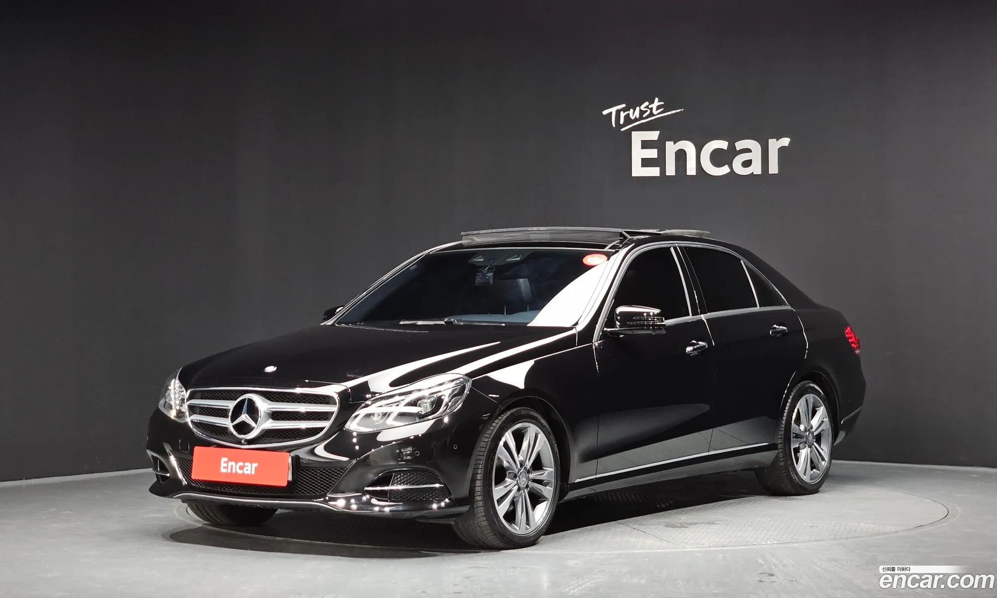 Mercedes-Benz E-Class W212 2015 WDDHF8BB3GB239996 — 11