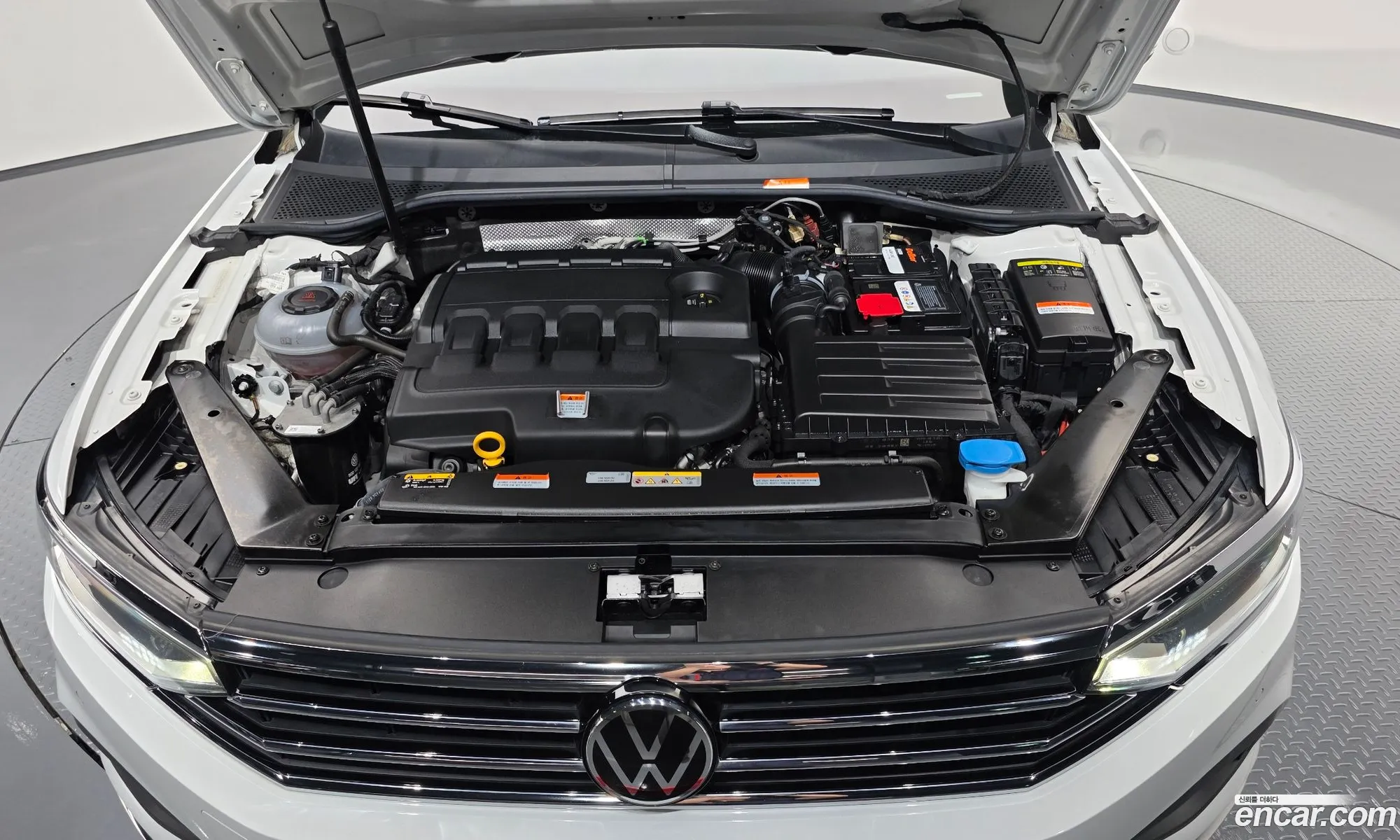 Volkswagen Passat GT 2021 — 36
