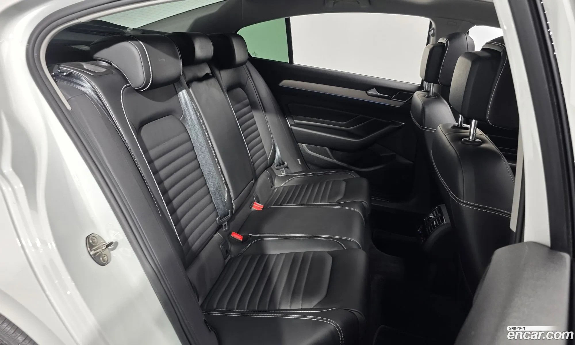 Volkswagen Passat GT 2021 — 14