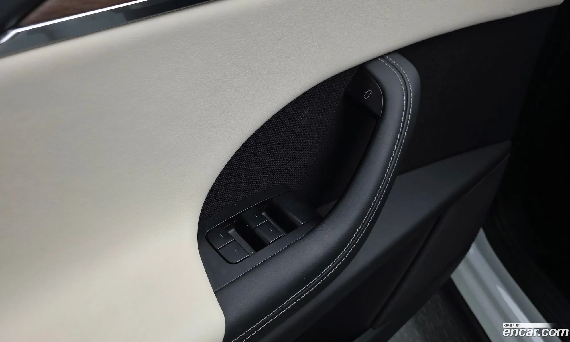 Tesla Model X 2023 — 14