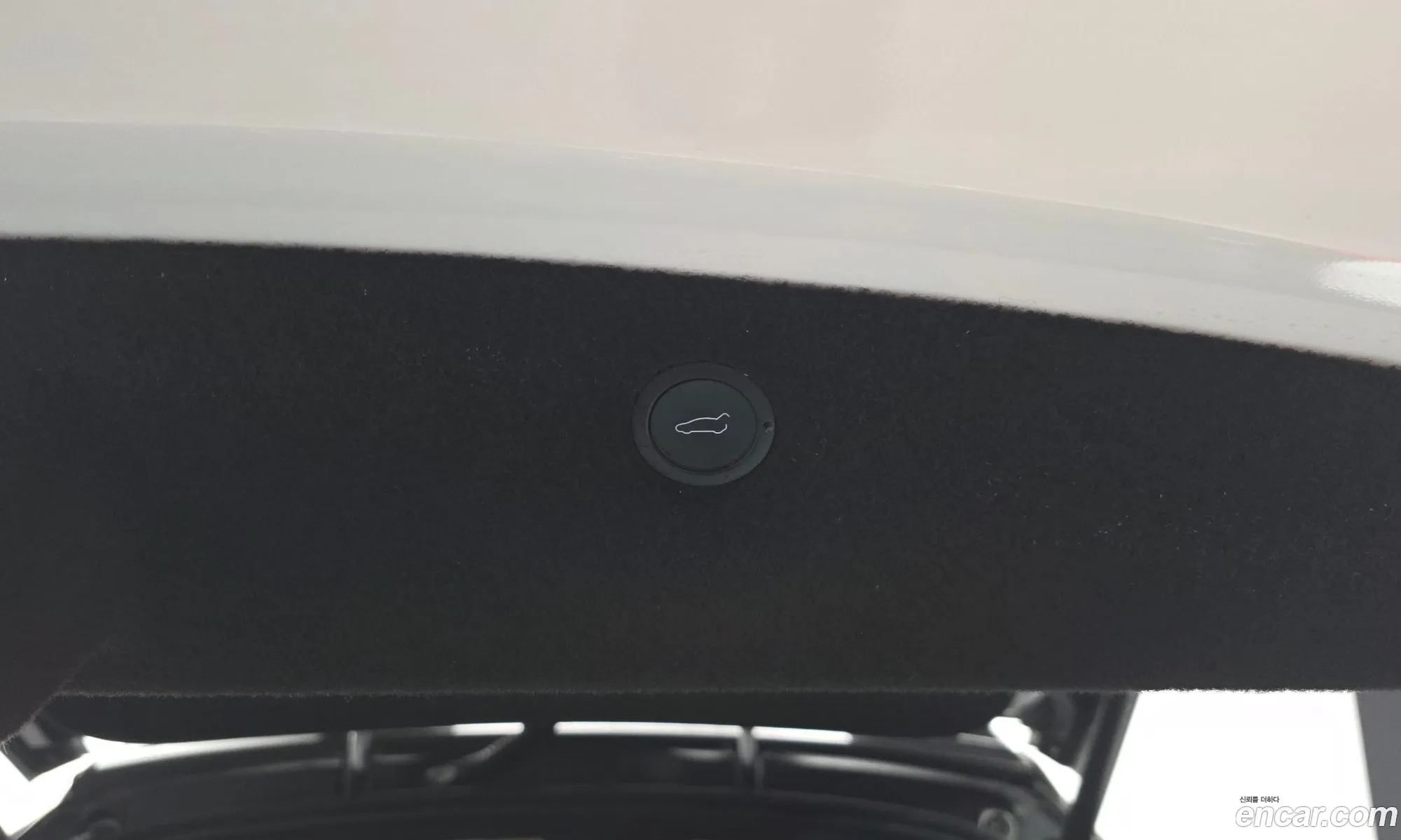 Tesla Model X 2023 — 19