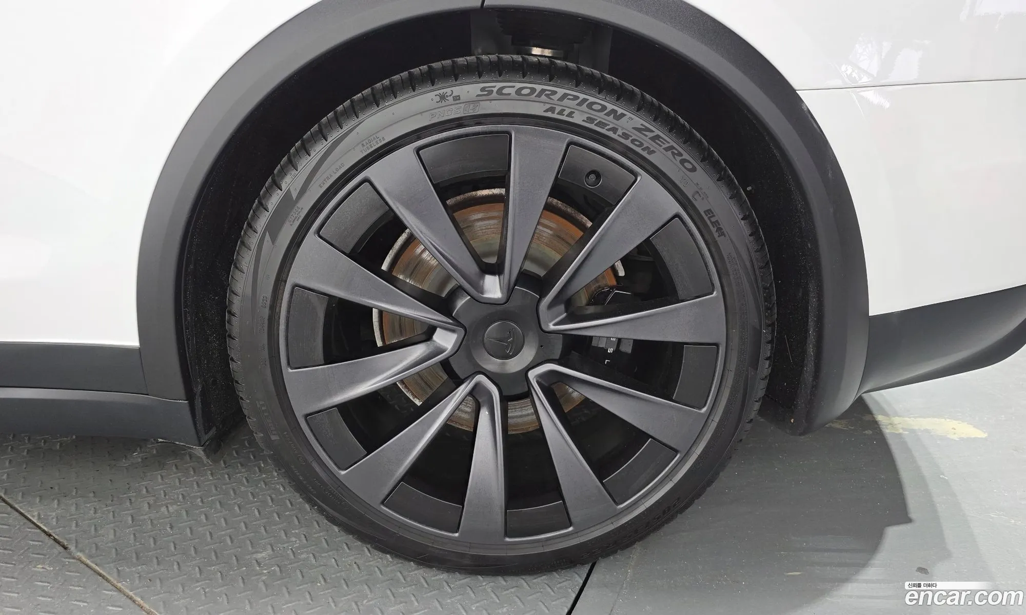 Tesla Model X 2023 — 6