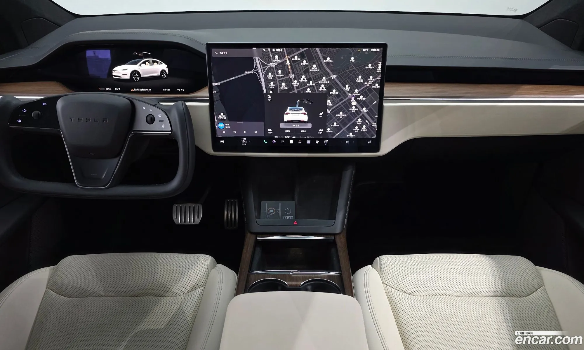 Tesla Model X 2023 — 22