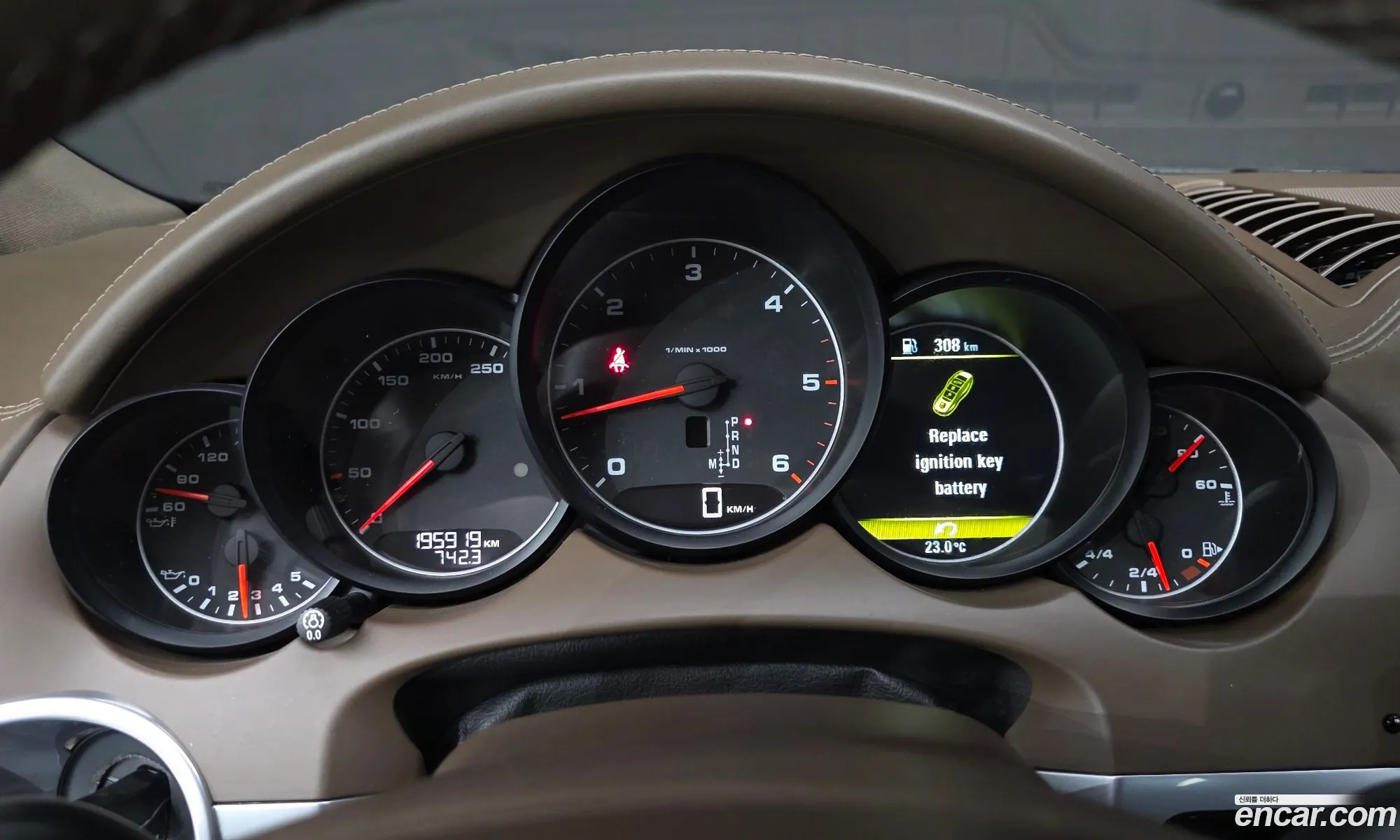 Porsche Cayenne 2013 WP1AF2928DLA30367 — 3