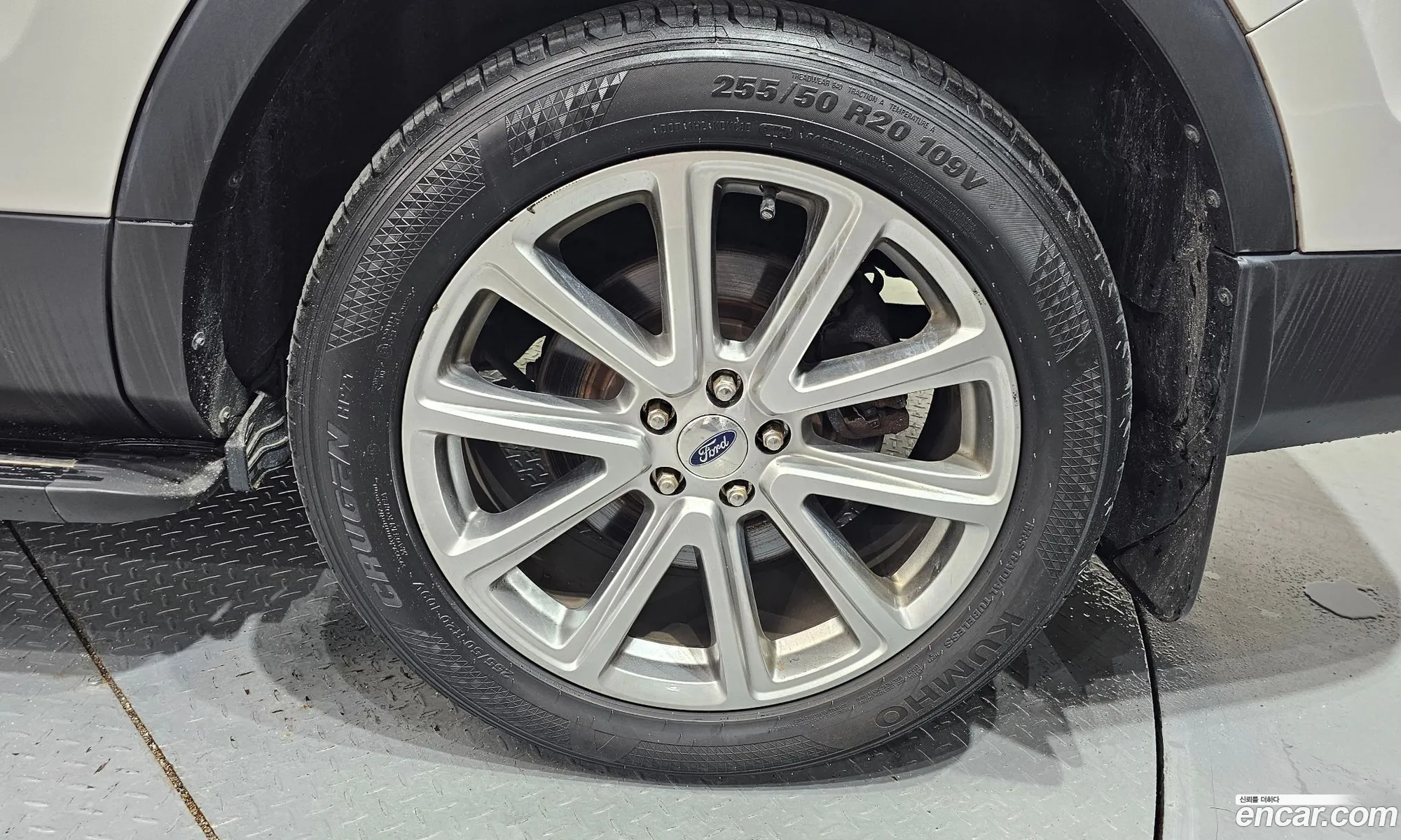 Ford Explorer 2017 1FM5K8FH0HGA83066 — 16