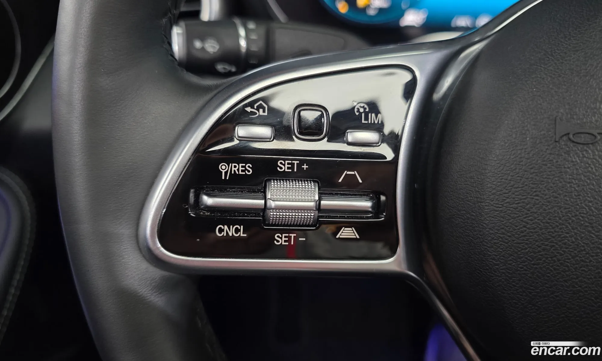 Mercedes-Benz GLC-Class X253 2020 — 14