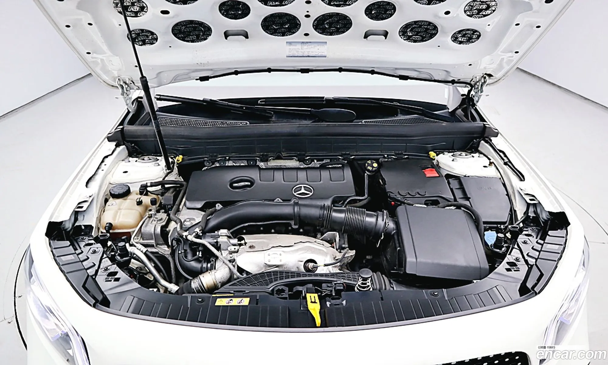 Mercedes-Benz GLB-Class X247 2021 — 10
