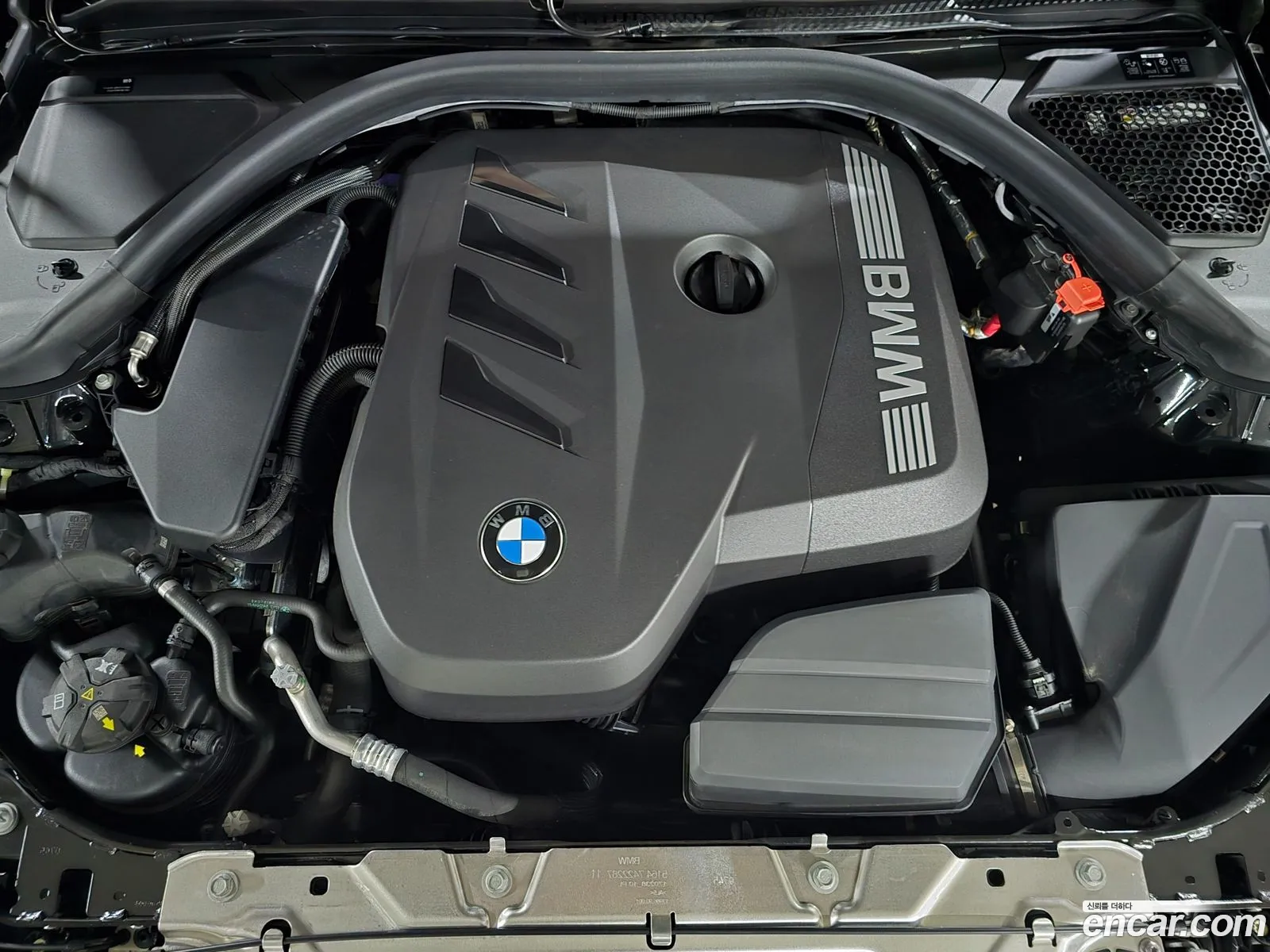 BMW 3 Series 2025 — 3