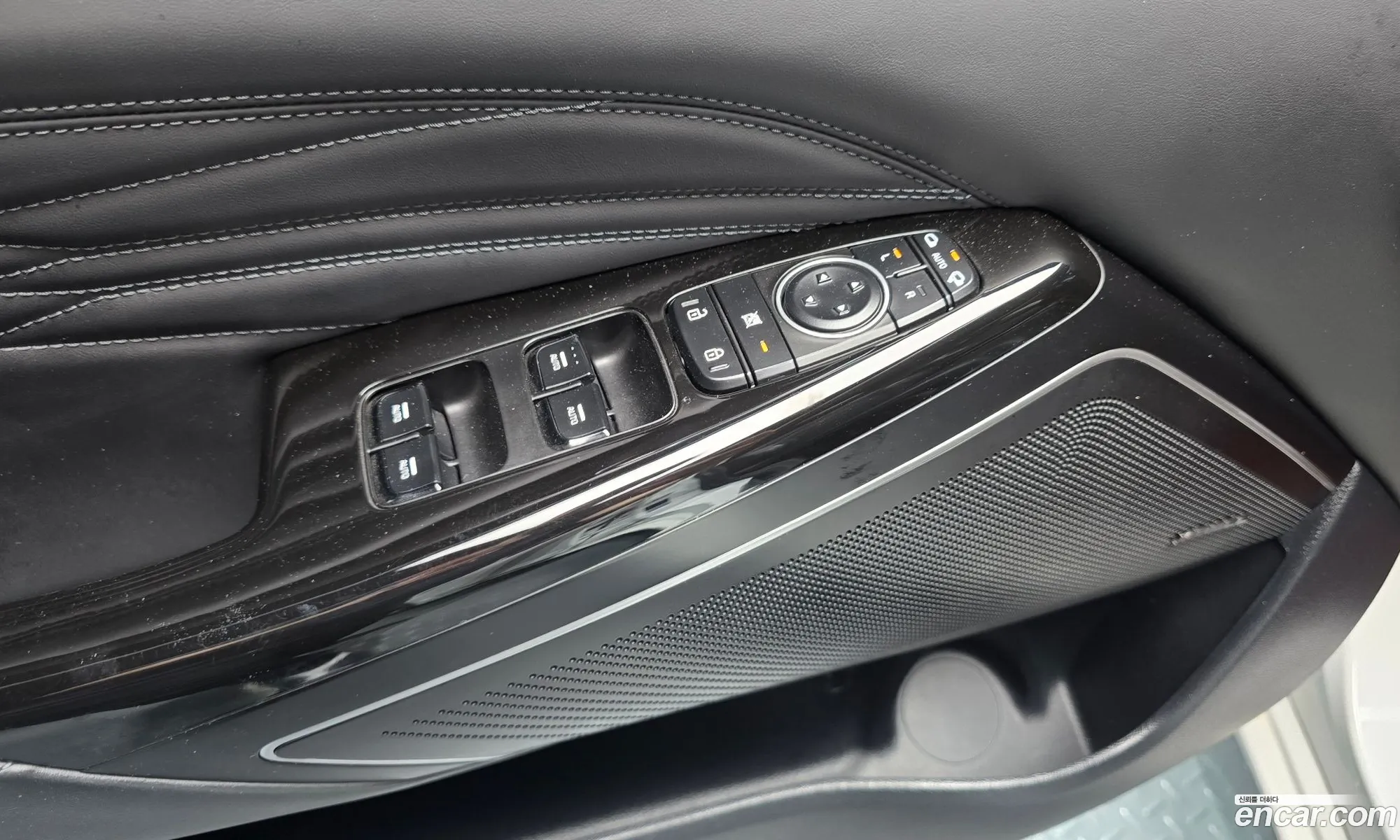 Kia K7 Premier Hybrid 2019 — 33