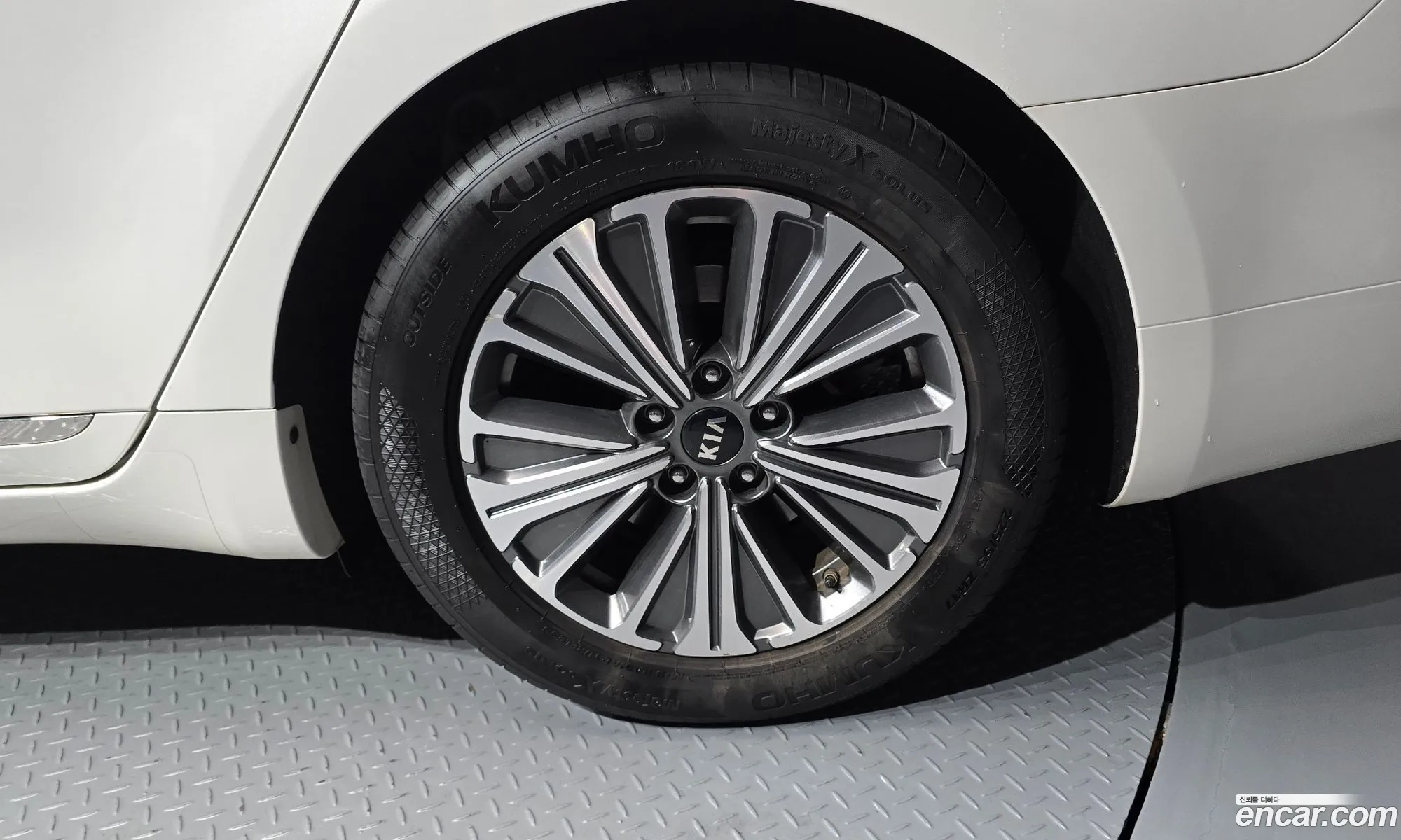 Kia K7 Premier Hybrid 2019 — 35