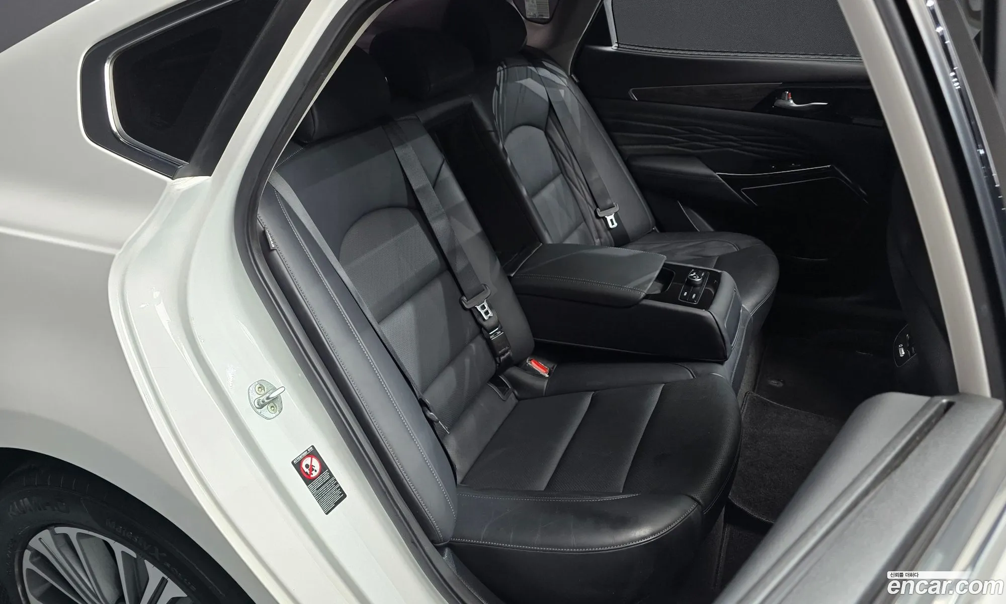Kia K7 Premier Hybrid 2019 — 37