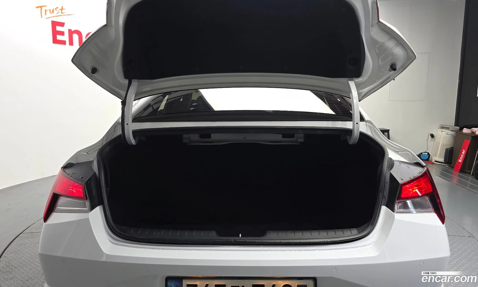 Hyundai Elantra 2021 — 2