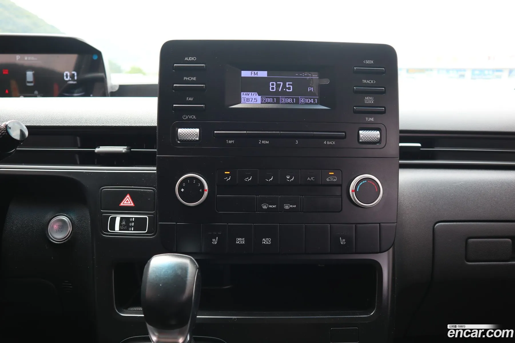 Hyundai Staria 2021 — 17