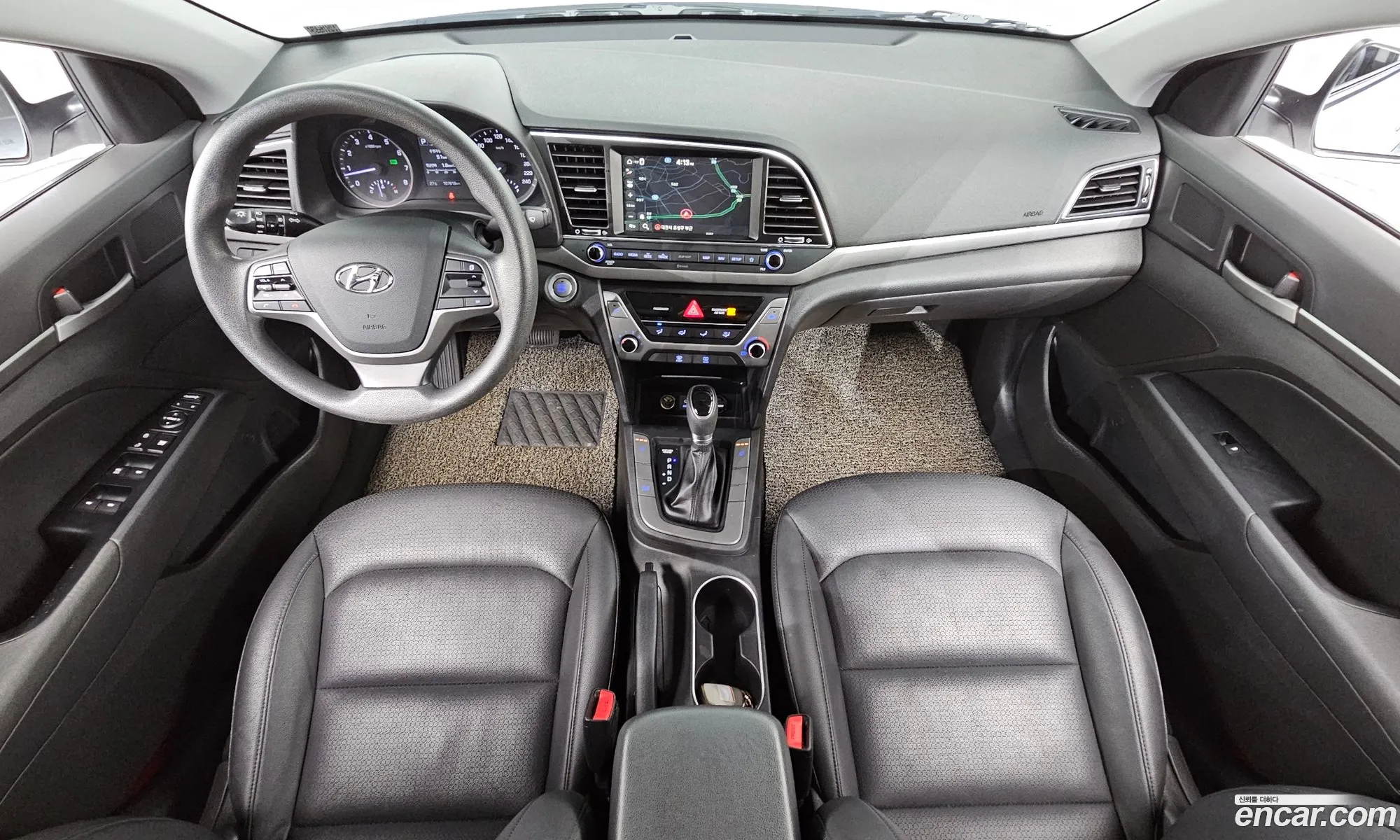Hyundai Elantra AD 2017 — 14
