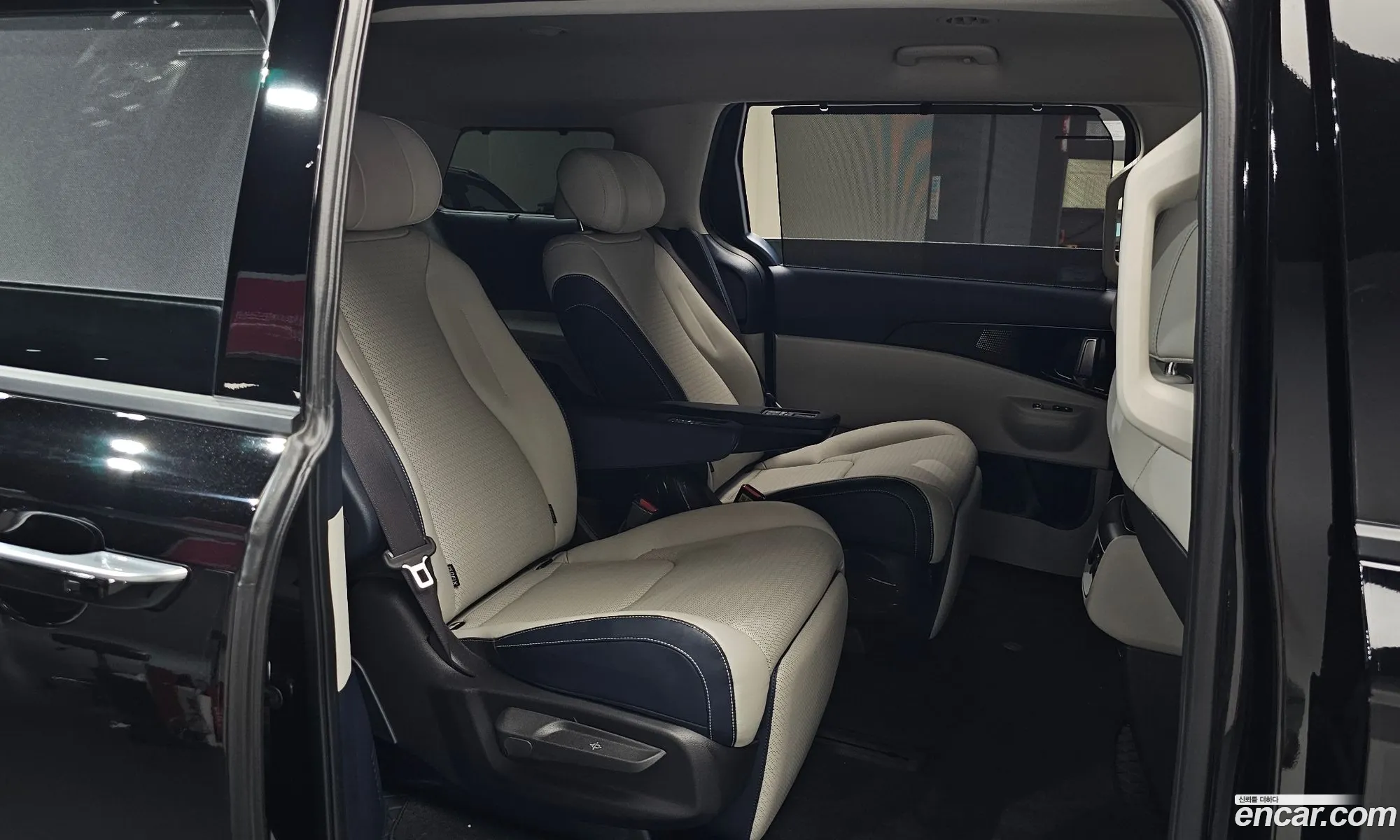 Kia Carnival 2025 — 10