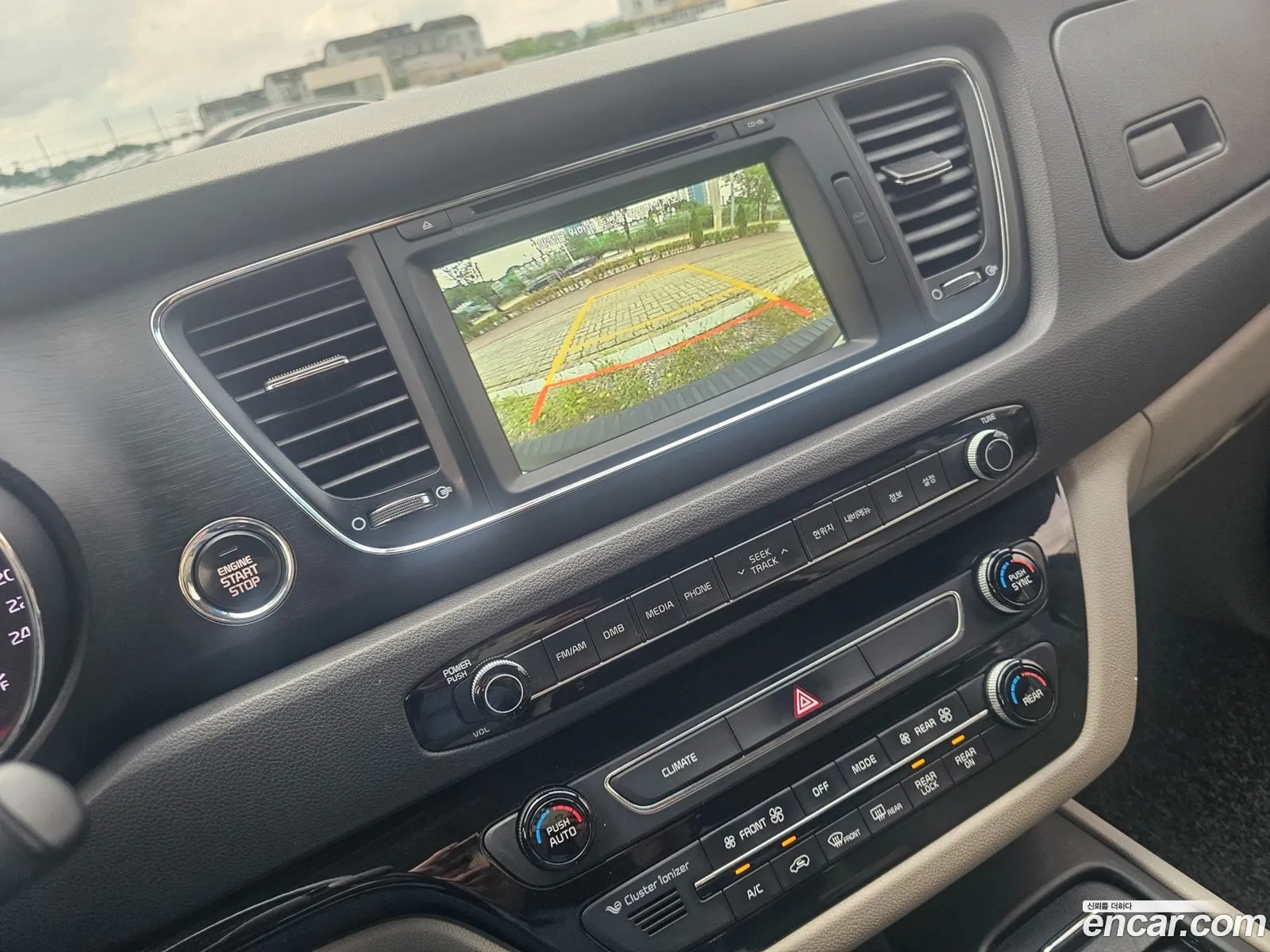 Kia Carnival 2016 — 18