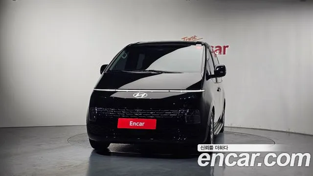 Hyundai Staria 2025 — 2