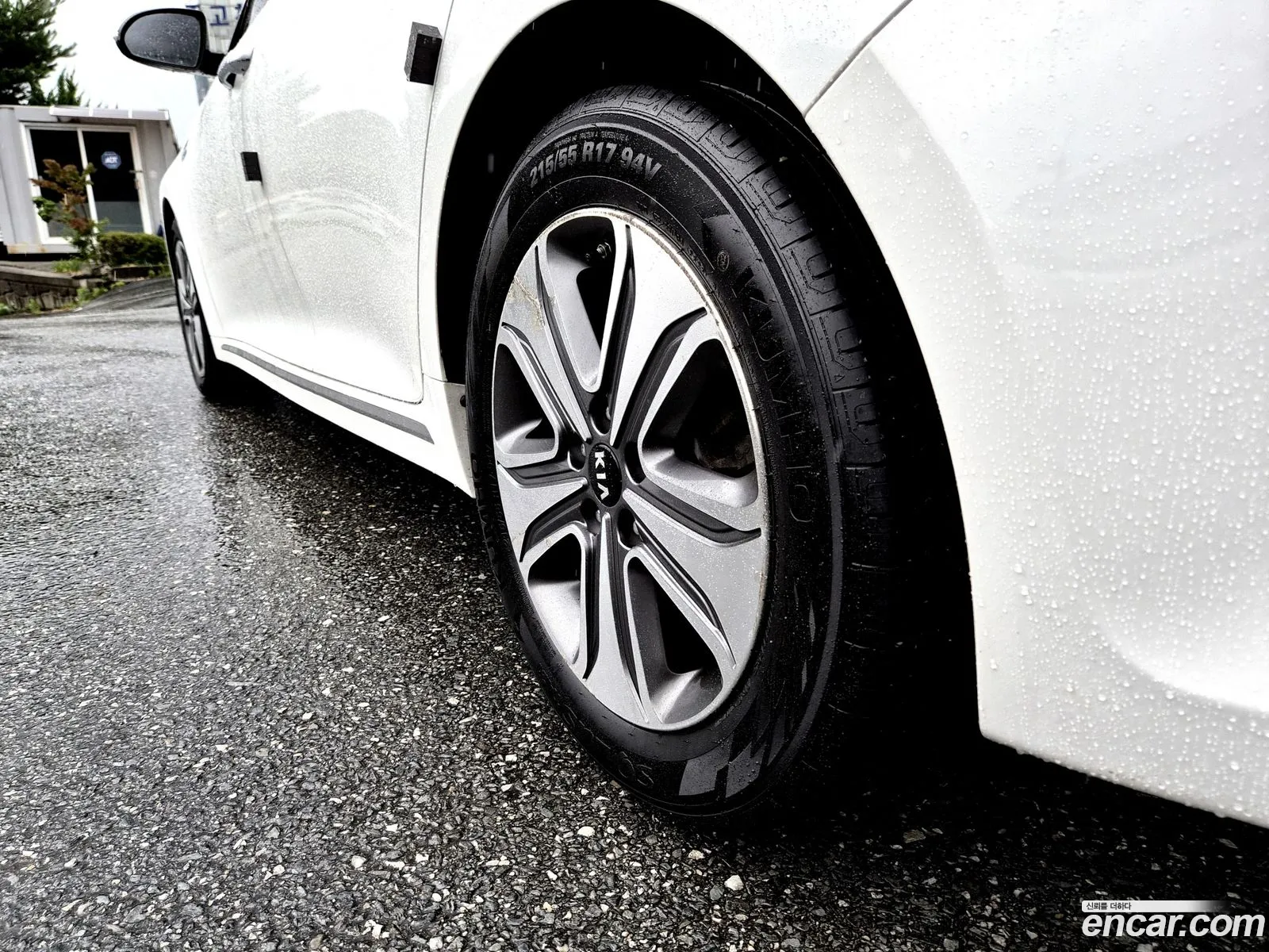 Kia K5 Hybrid 2016 — 17