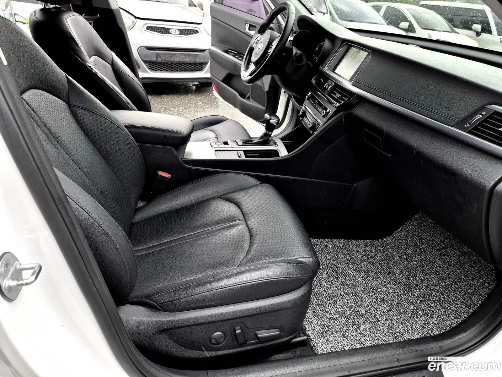 Kia K5 Hybrid 2016 — 18