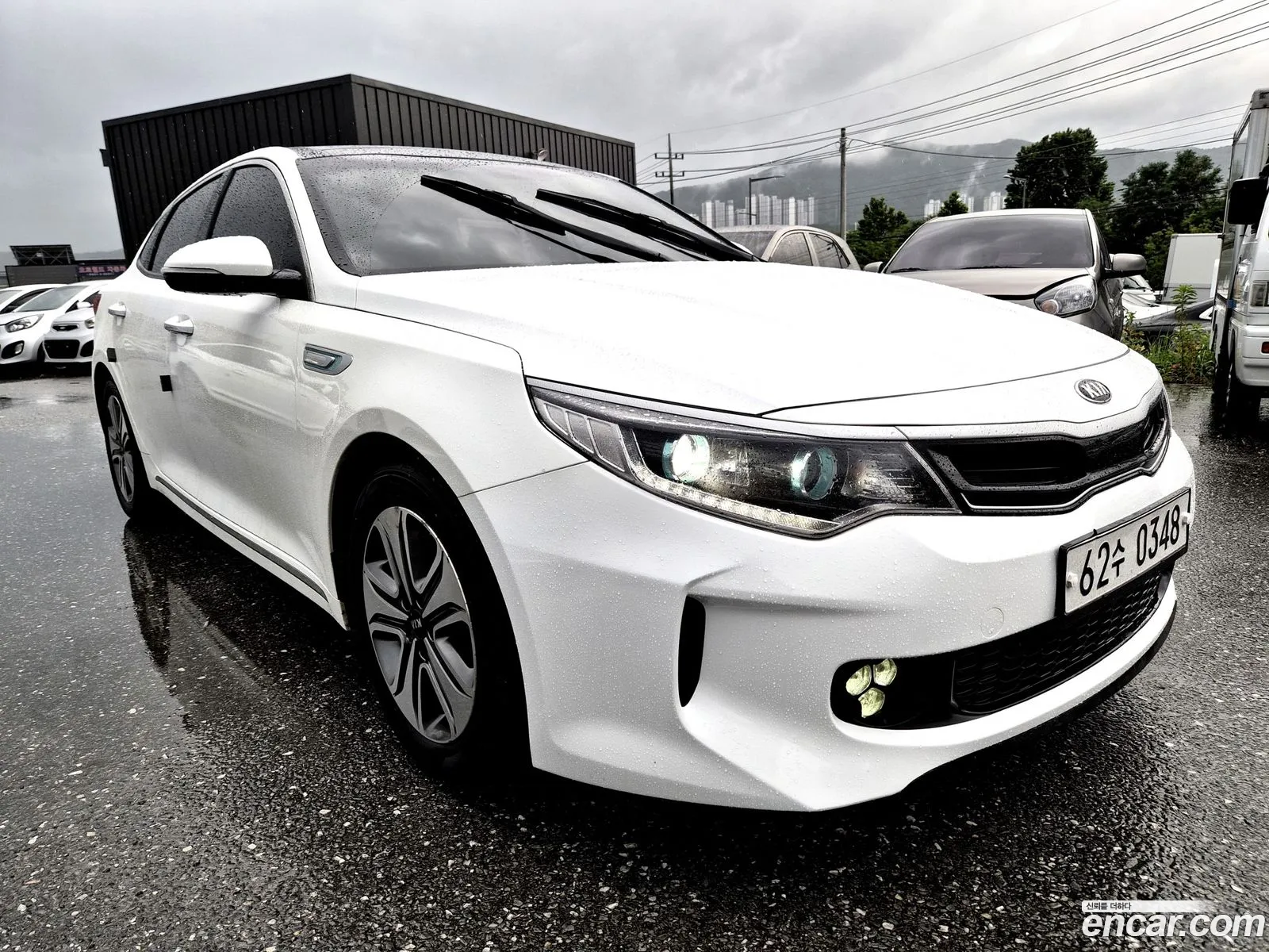 Kia K5 Hybrid 2016 — 2